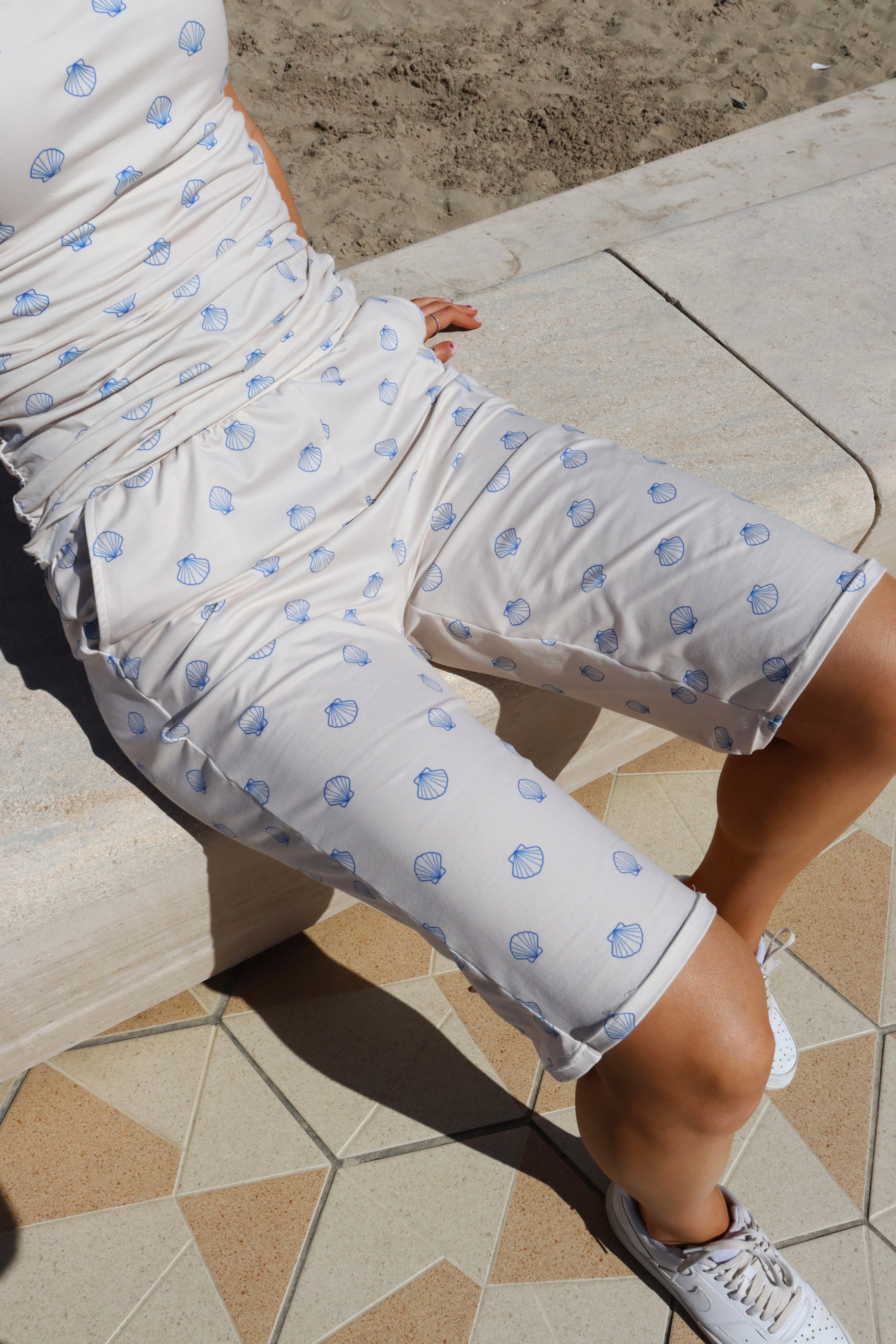 Alma Long Shorts | Ivory Cobolt Shell | Shorts fra Liberté