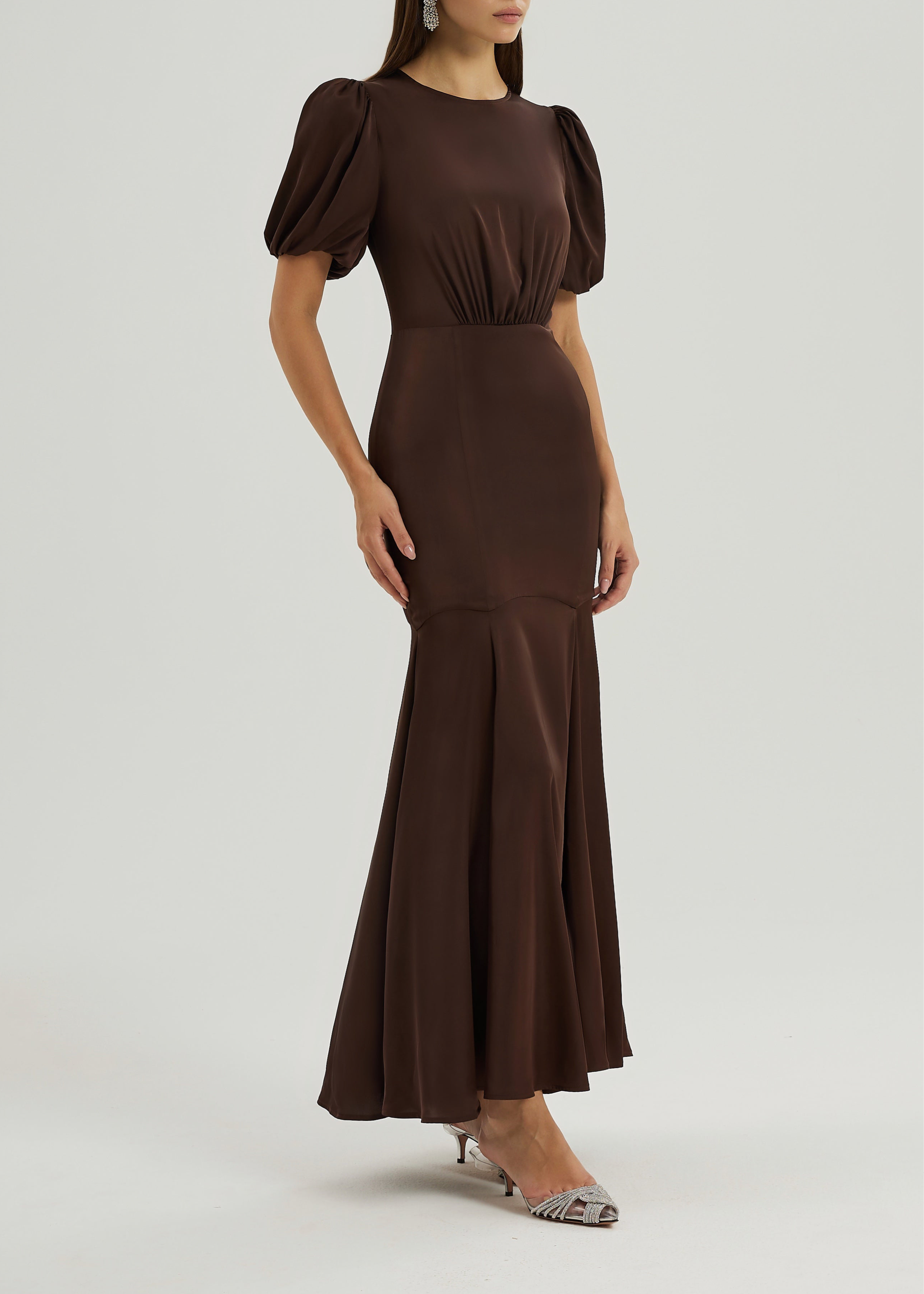 Sidney Sateng Maxikjole med Peplum | Kakao