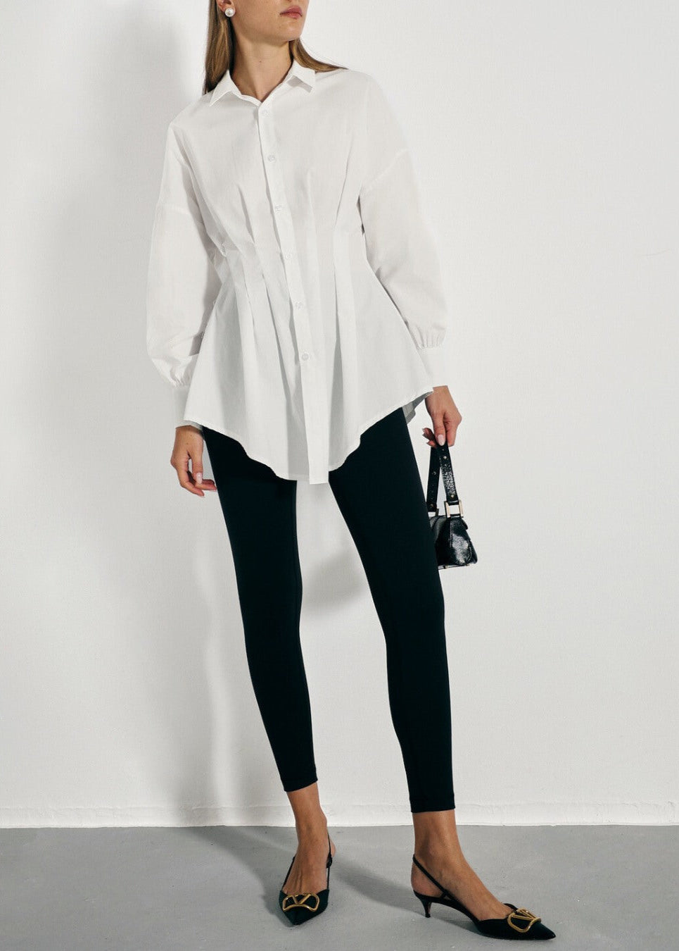 Gabriella Fit & Flare Timeless Shirt | White