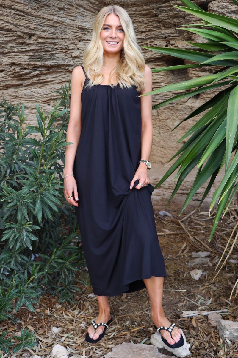 Alma Long Strap Dress | Black | Kjole fra Liberté