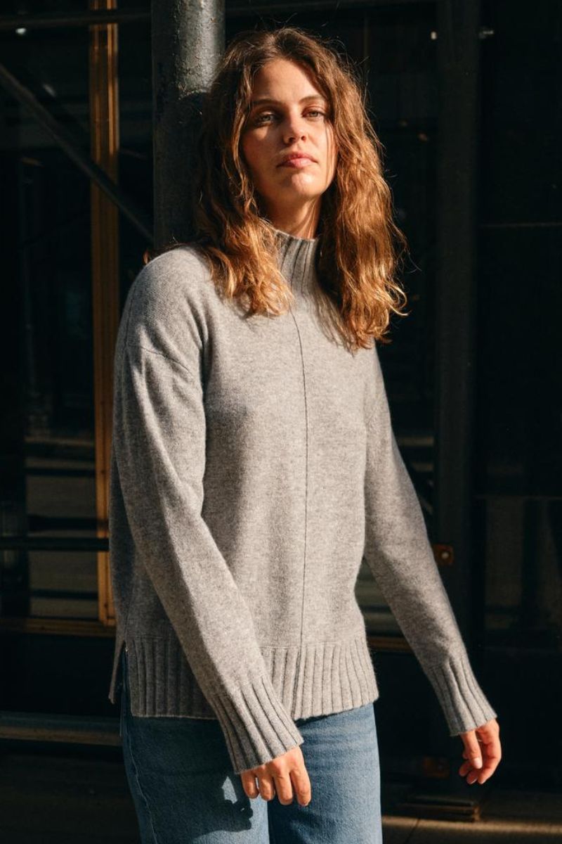 Aima Cashmere Highneck Knit | Sharkskin | Strik fra Mos Mosh