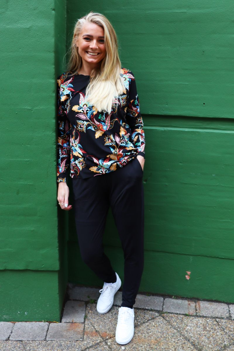 Alma Ls Top | Black Multicolor Paisley | Bluse fra Liberté