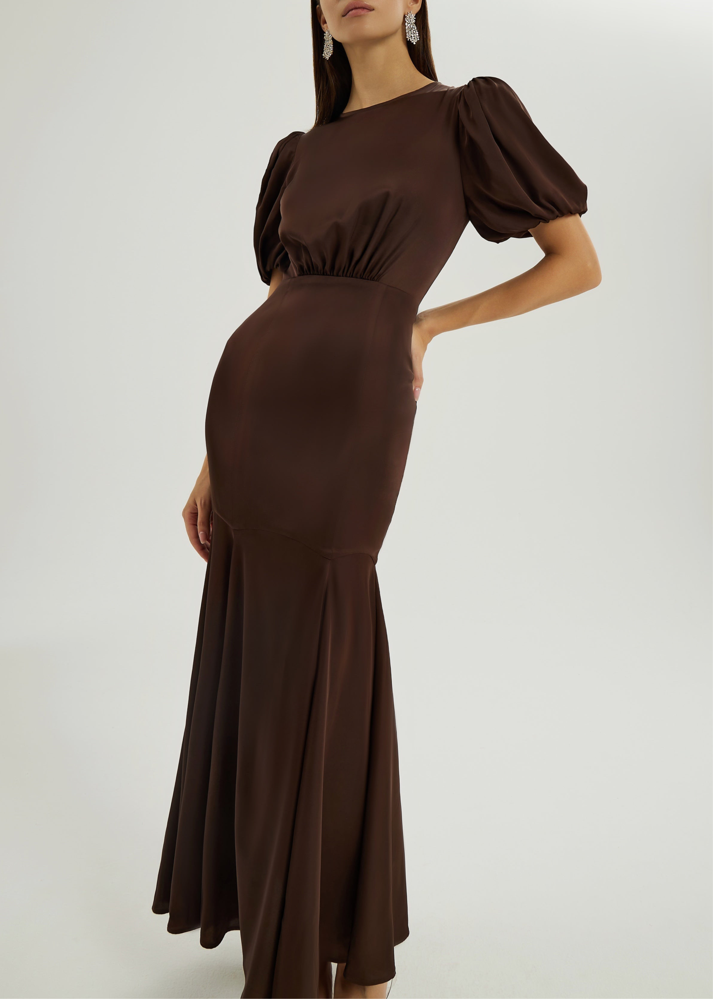 Sidney Sateng Maxikjole med Peplum | Kakao