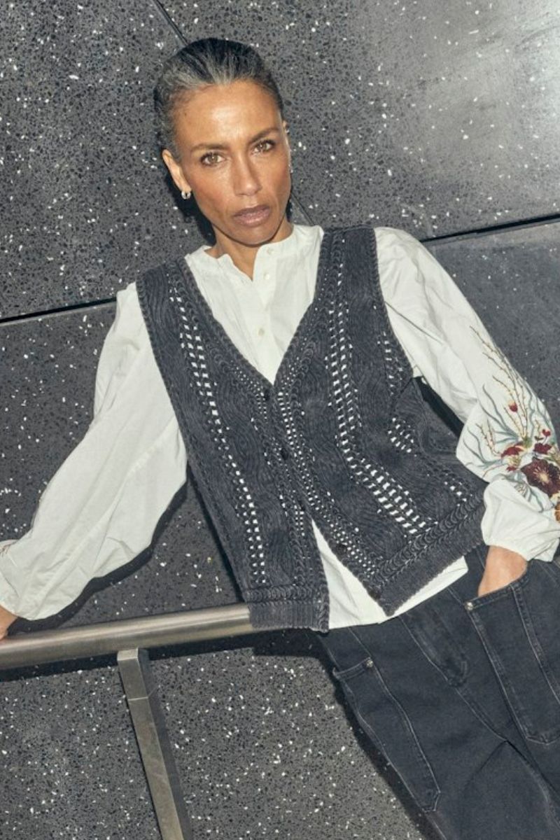 Albanju Knit Lace Vest | Phantom | Strik fra Mos Mosh