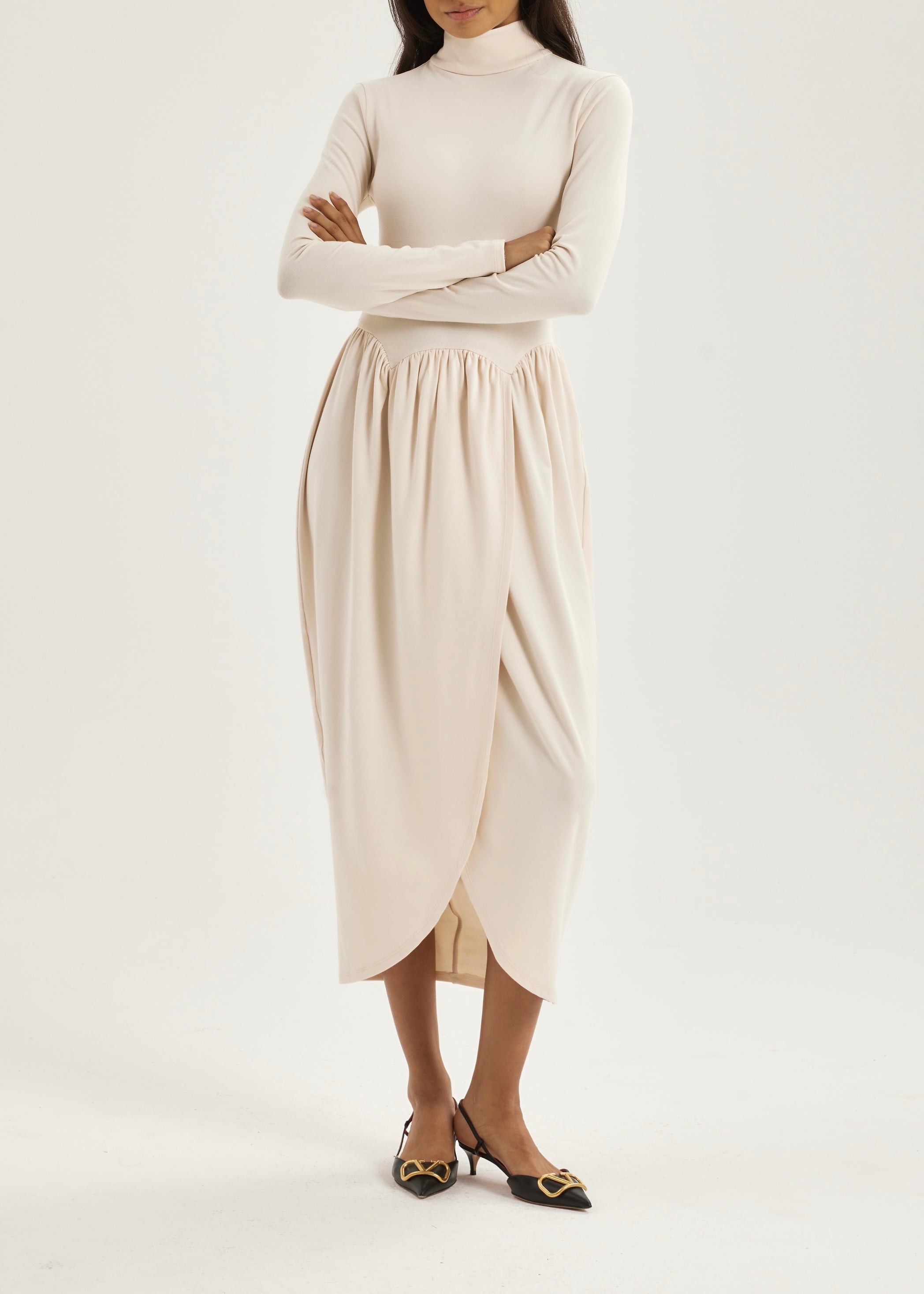 Valentina Høyhalset Drapert Kjole | Elfenbenshvit