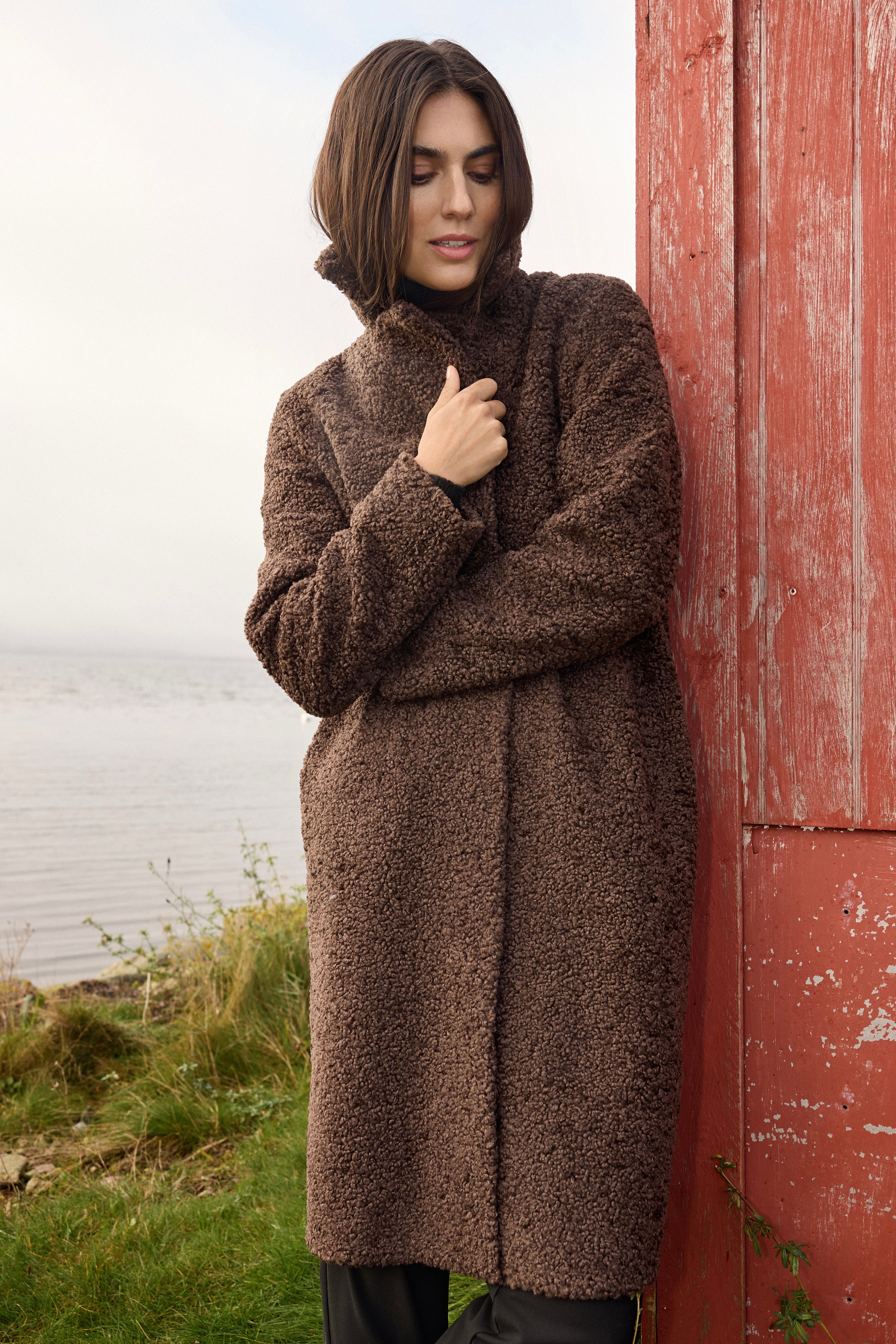 Addy FF Long Teddy Coat | Brun | Frakke fra French Laundry