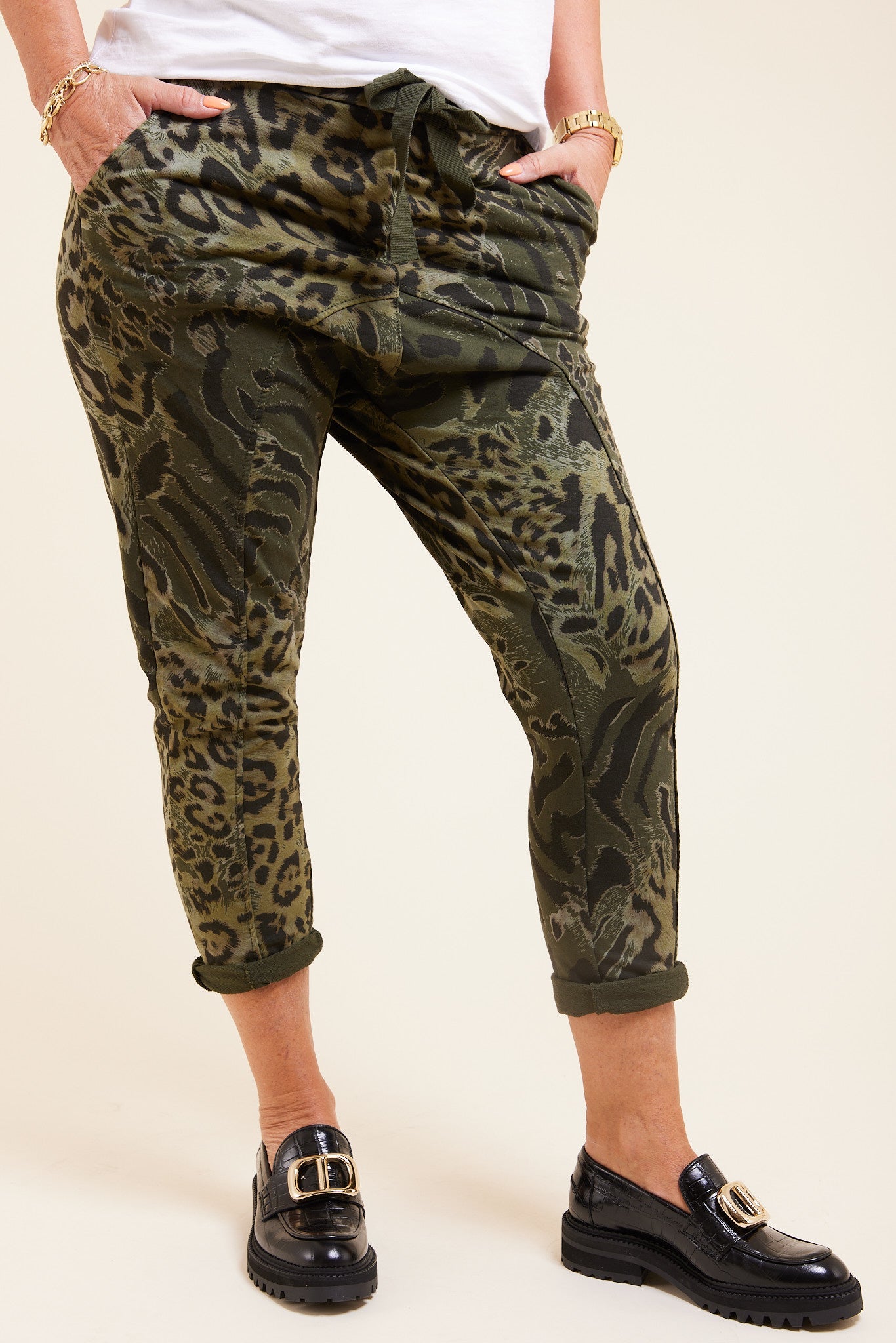 20947 Pant | Military Print | Bukser fra Marta du Chateau