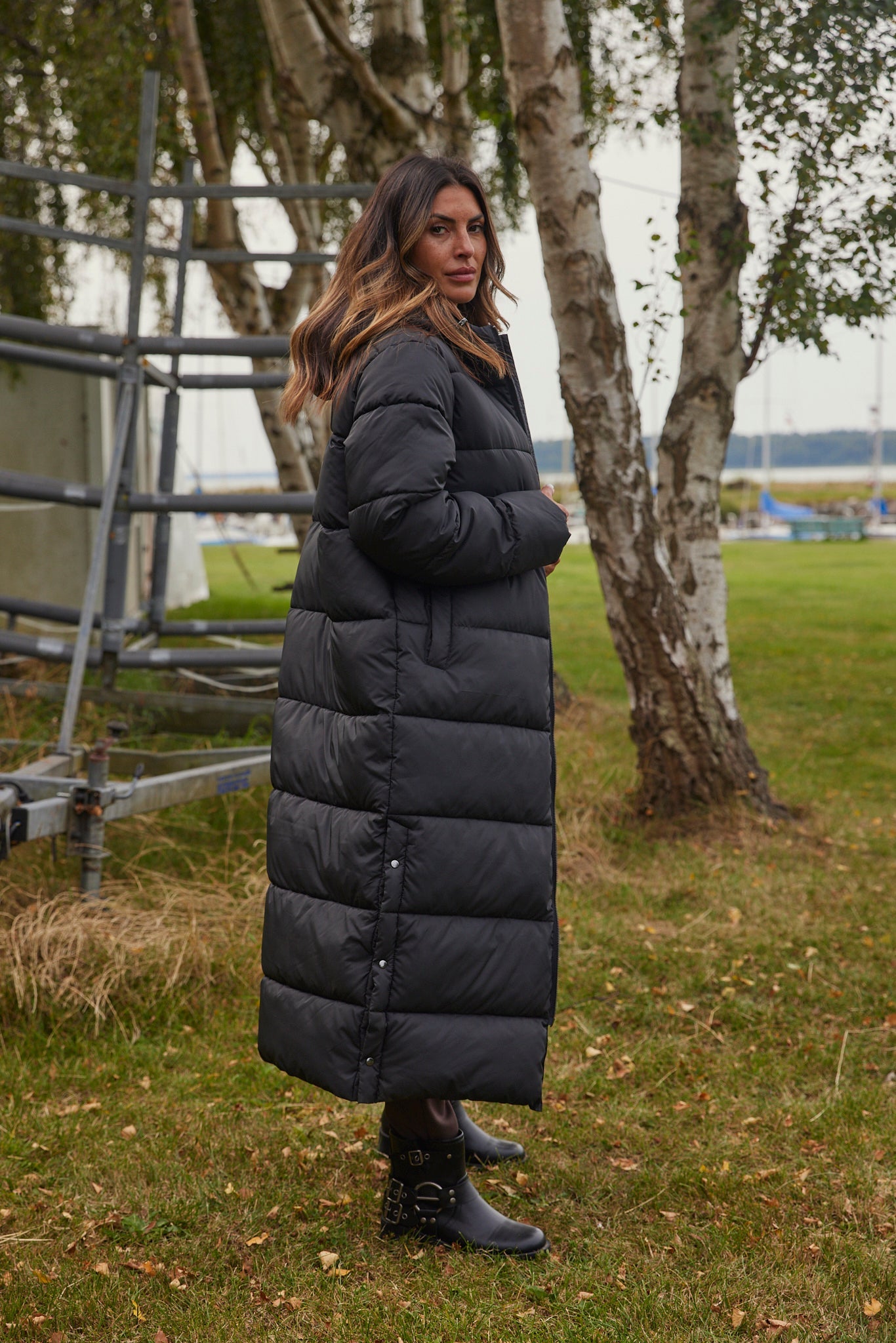 Asta Kåpe | Svart | Frakk fra French Laundry