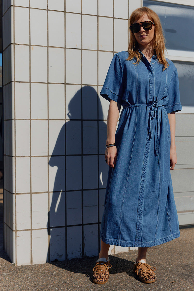 Agnes Midi Dress | Blå | Kjole fra Statebird