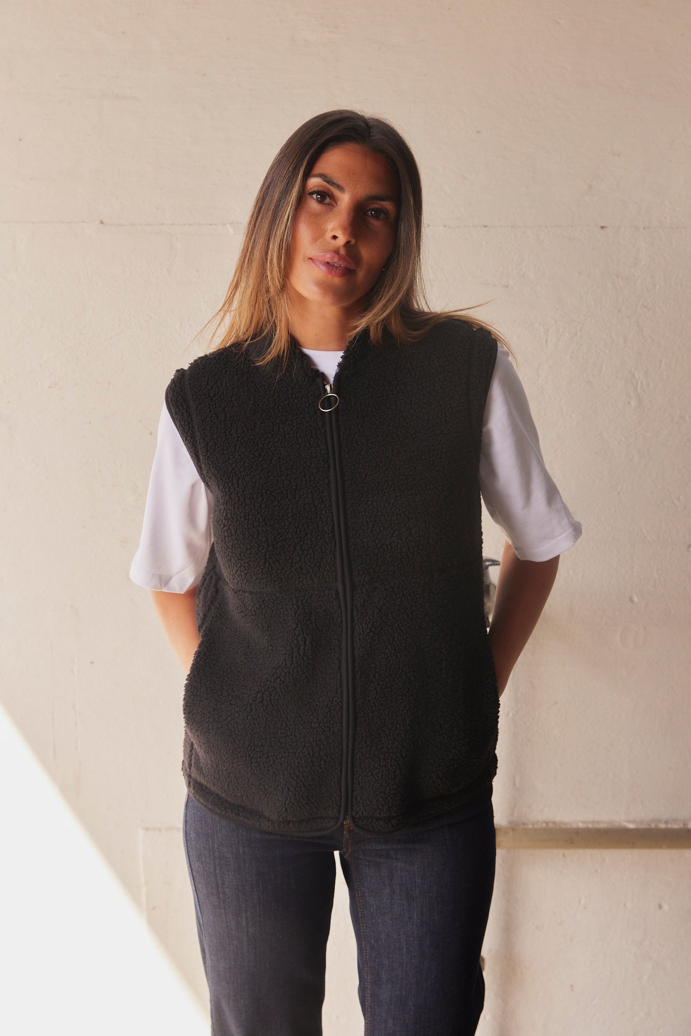 Ada Waistcoat | Sort | Teddy vest fra French Laundry
