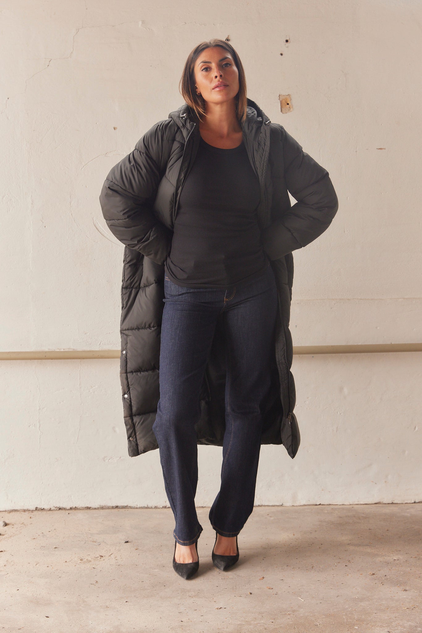 Asta Kåpe | Svart | Frakk fra French Laundry