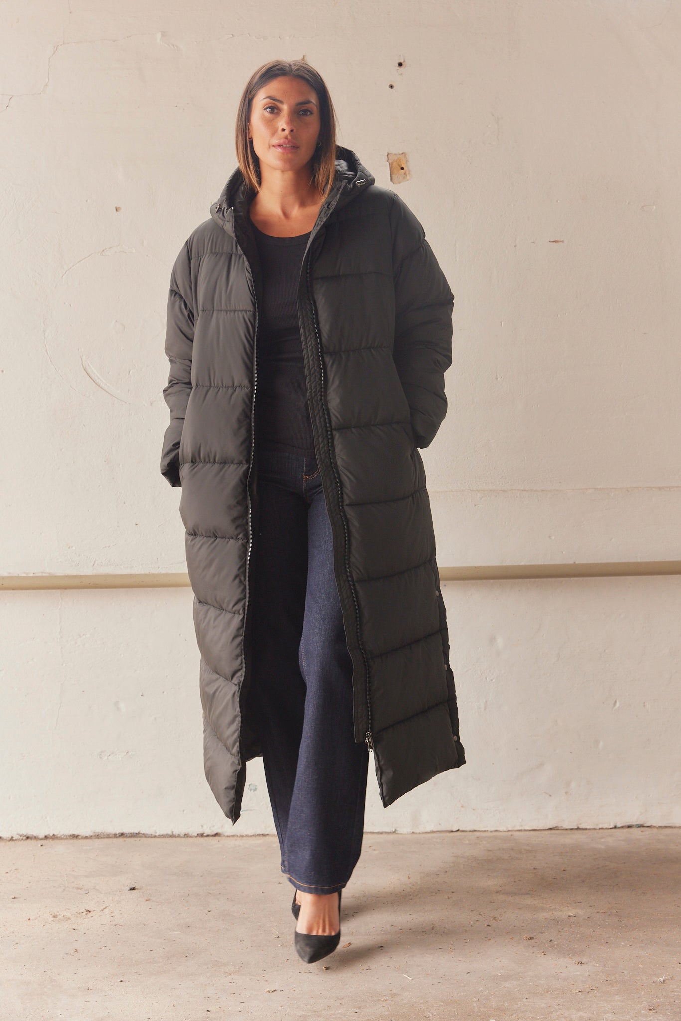 Asta Kåpe | Svart | Frakk fra French Laundry