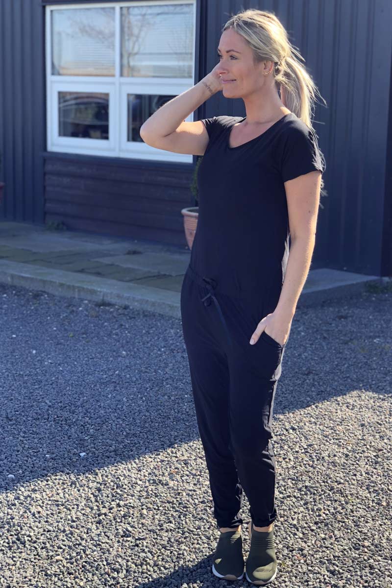Alma Jumpsuit | Sort | Buksedragt fra Liberté Essentiel
