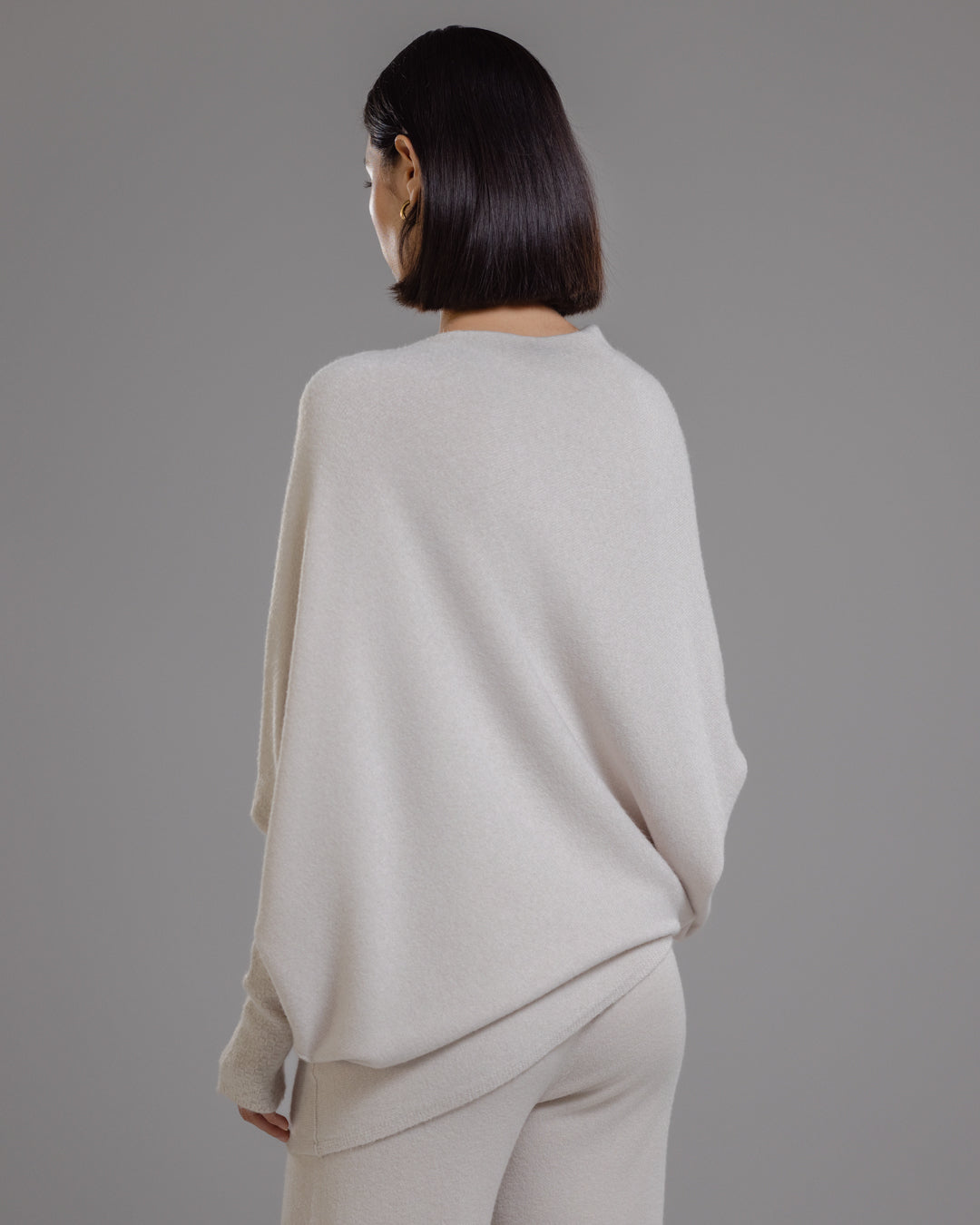 ASYMMETRISKE DRAPERT | LYS BEIGE