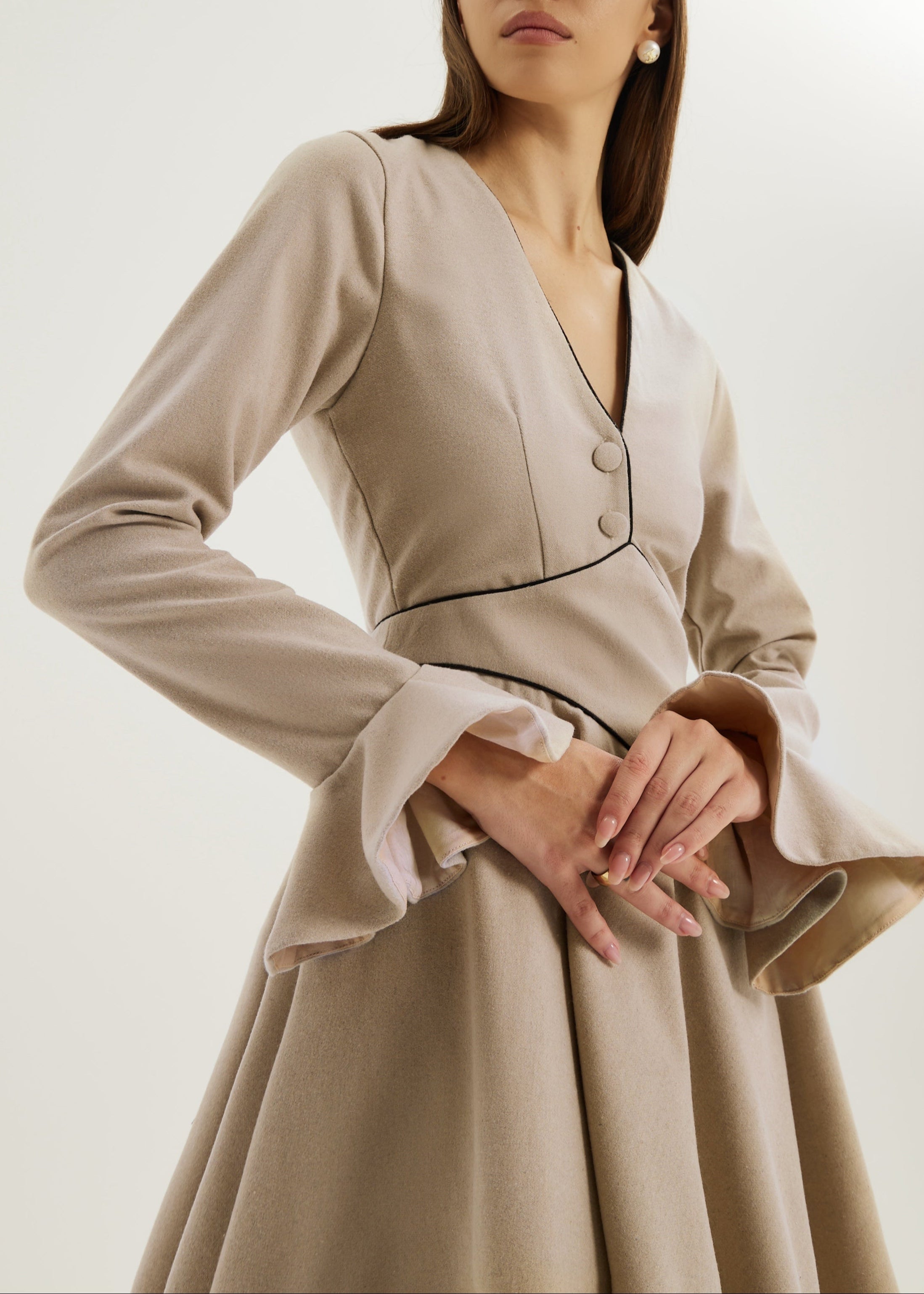 Wallace Elegant Ullblandingskjole | Fransk Beige