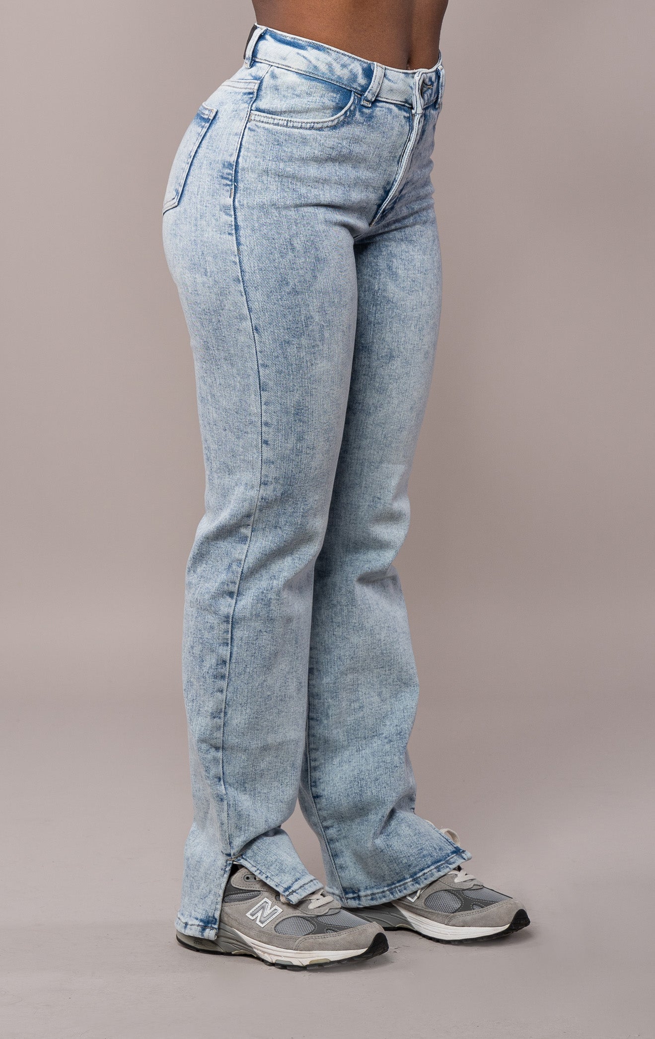 DAME JEANS MED RETT PASSFORM – 80-tallet BLÅ