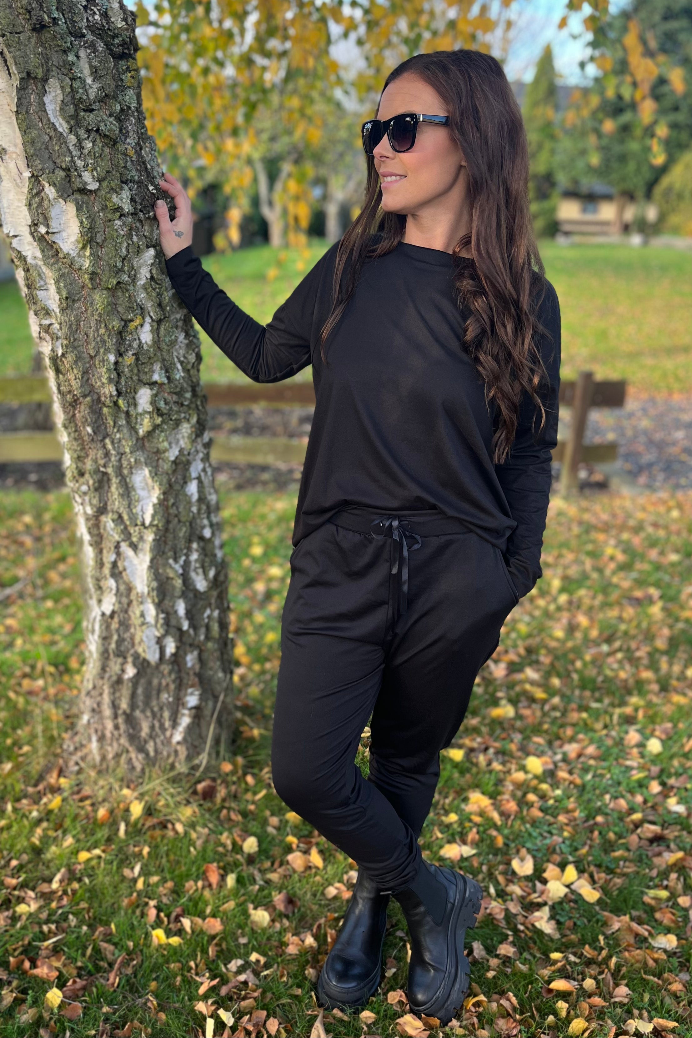 Alma Pants (Fleece) | Black | Fleece løse bukser fra Liberté
