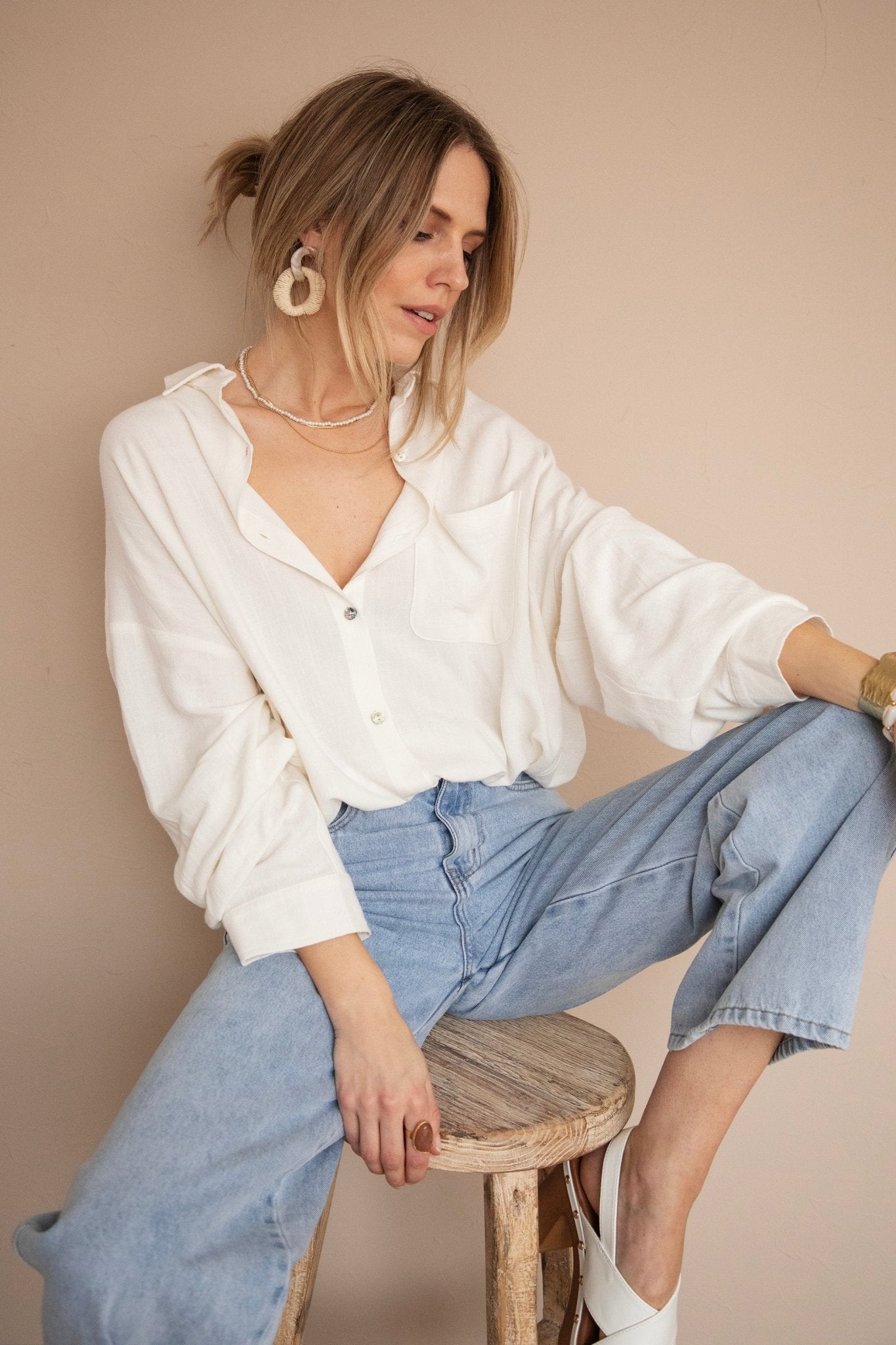 LØS LINBLUSE – BEIGE | OVERSIZE TRENDY SOMMERBLUSSE