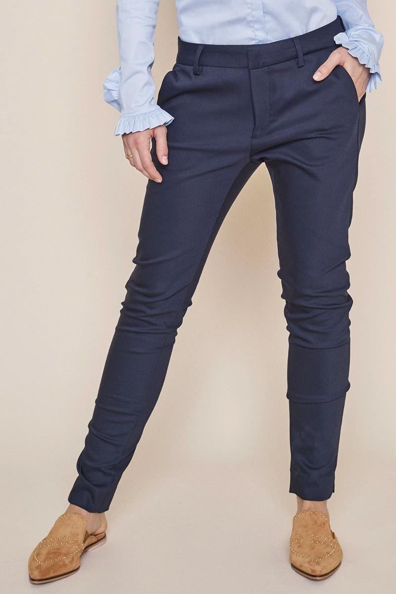 Abbey Night Pant Sustainable | Navy | Bukser fra Mos Mosh