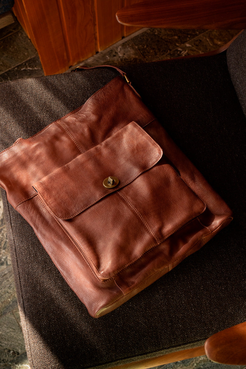 1656 Urban | Walnut | Crossover fra Re:designed