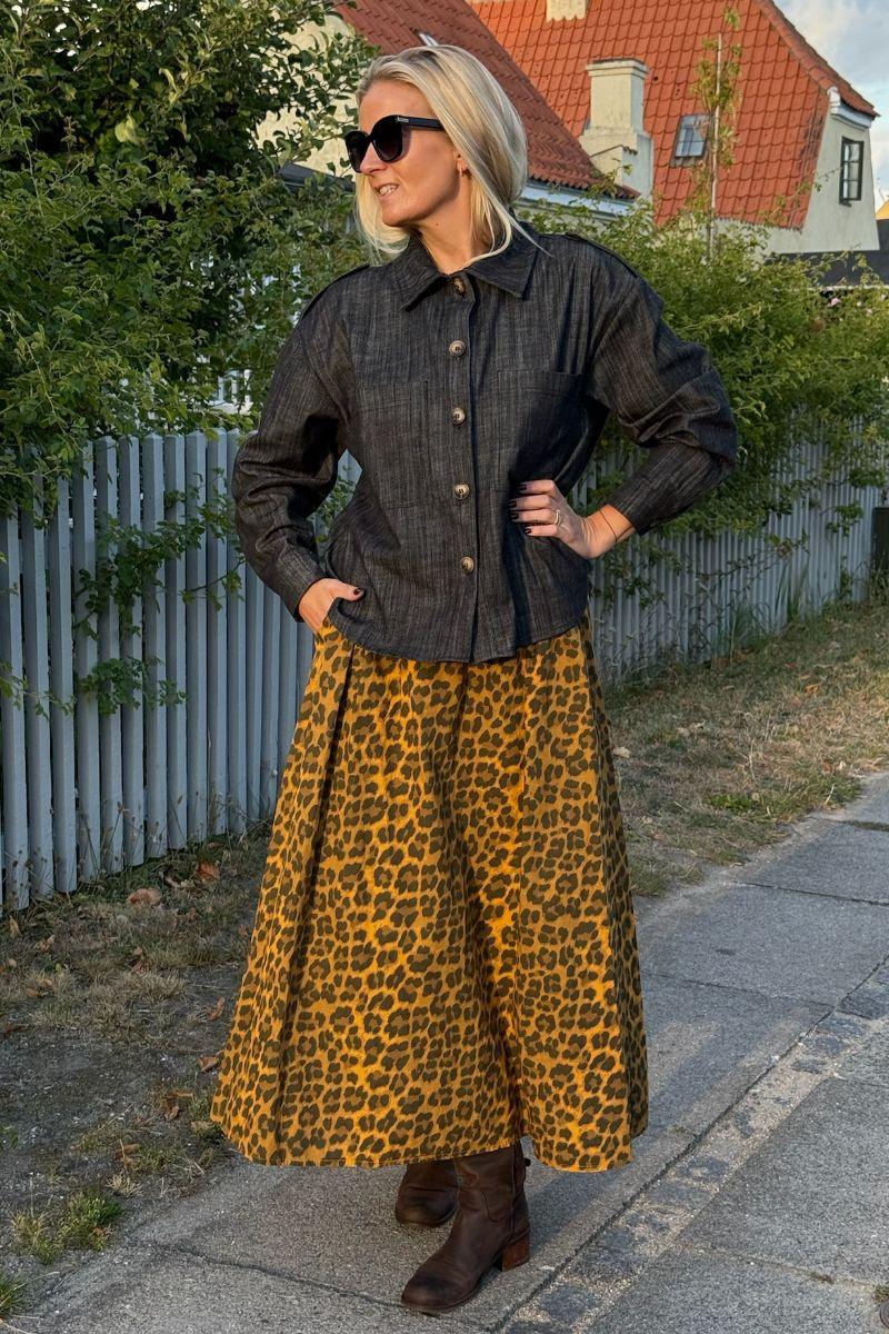 Abbie Skirt | Mustard Leo | Nederdel fra Black Colour