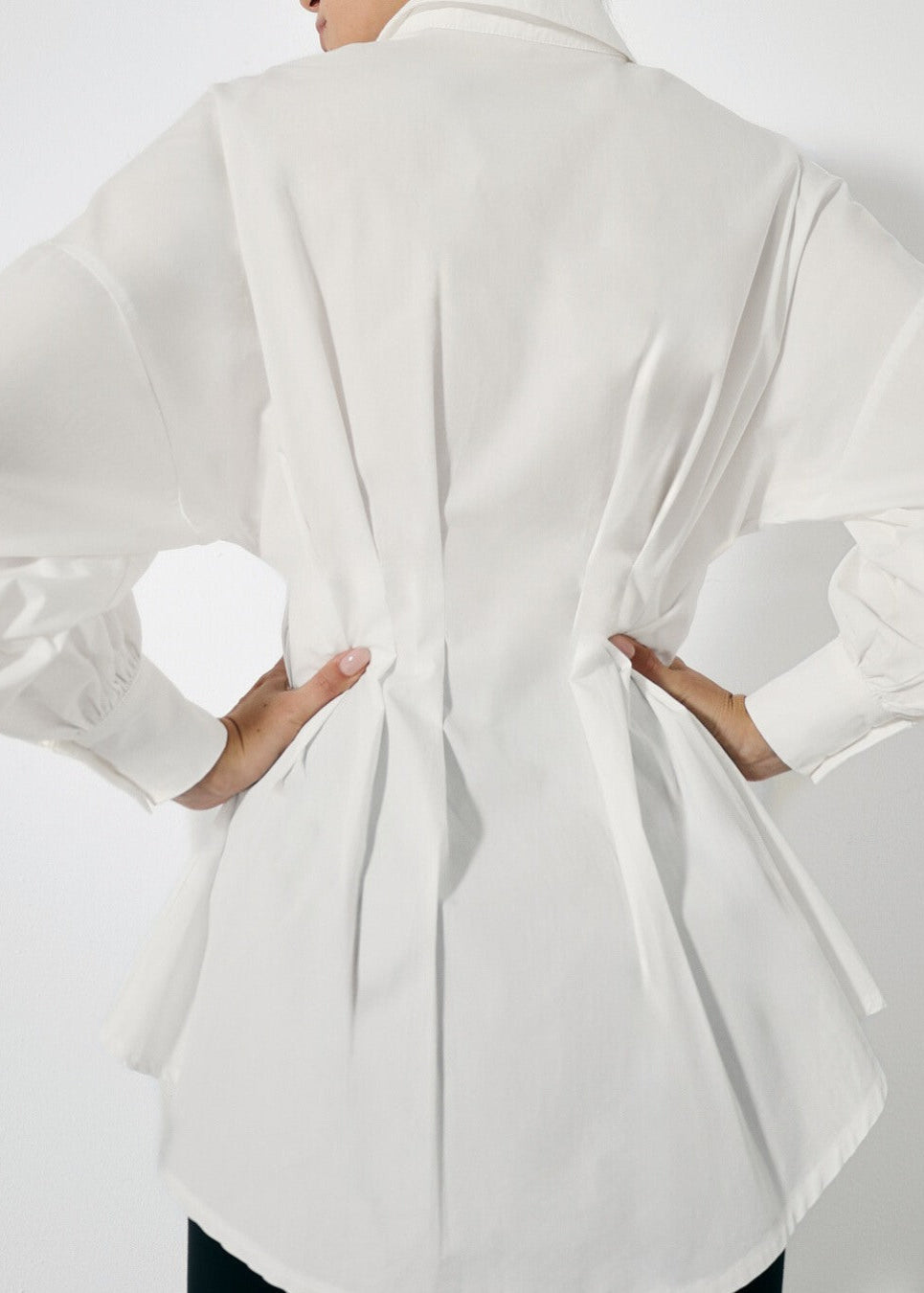 Gabriella Fit & Flare Timeless Shirt | White