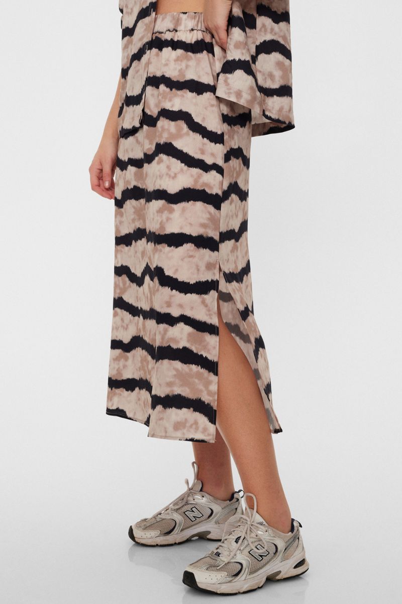 Aby Skirt 205280 | Taupe Gray W. Black | Nederdel fra Freequent