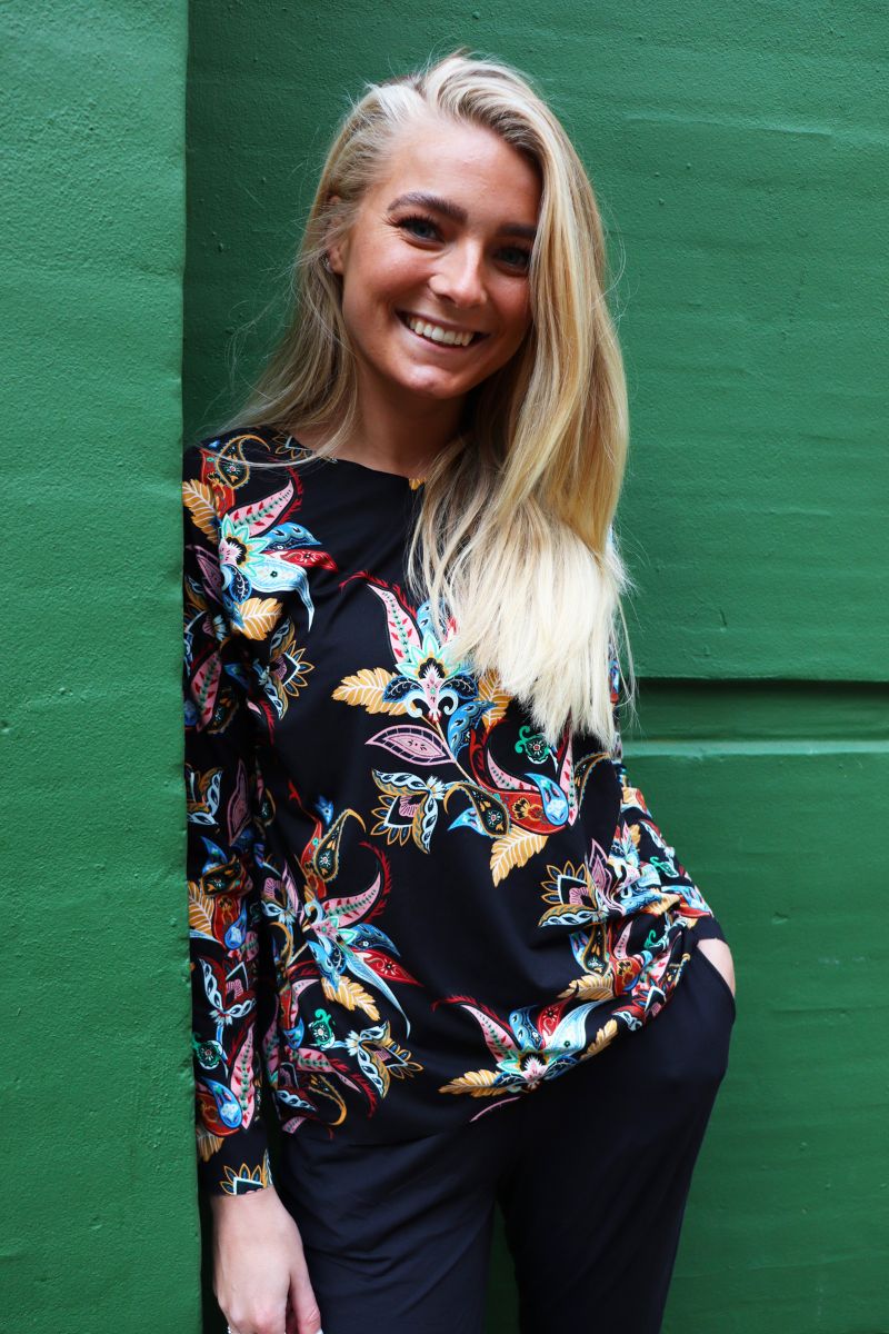 Alma Ls Top | Black Multicolor Paisley | Bluse fra Liberté