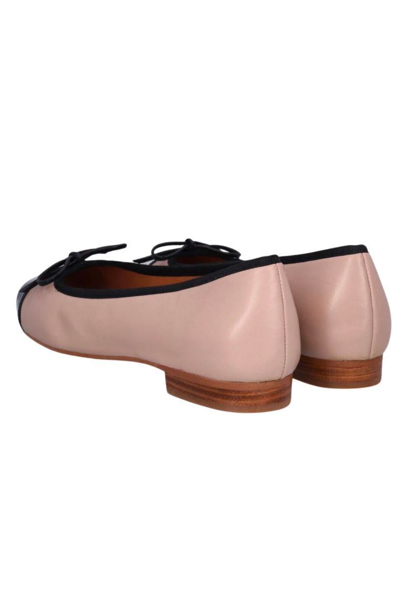 A6021 | Black patent/beige nappa 272 | Ballerina fra Billi Bi
