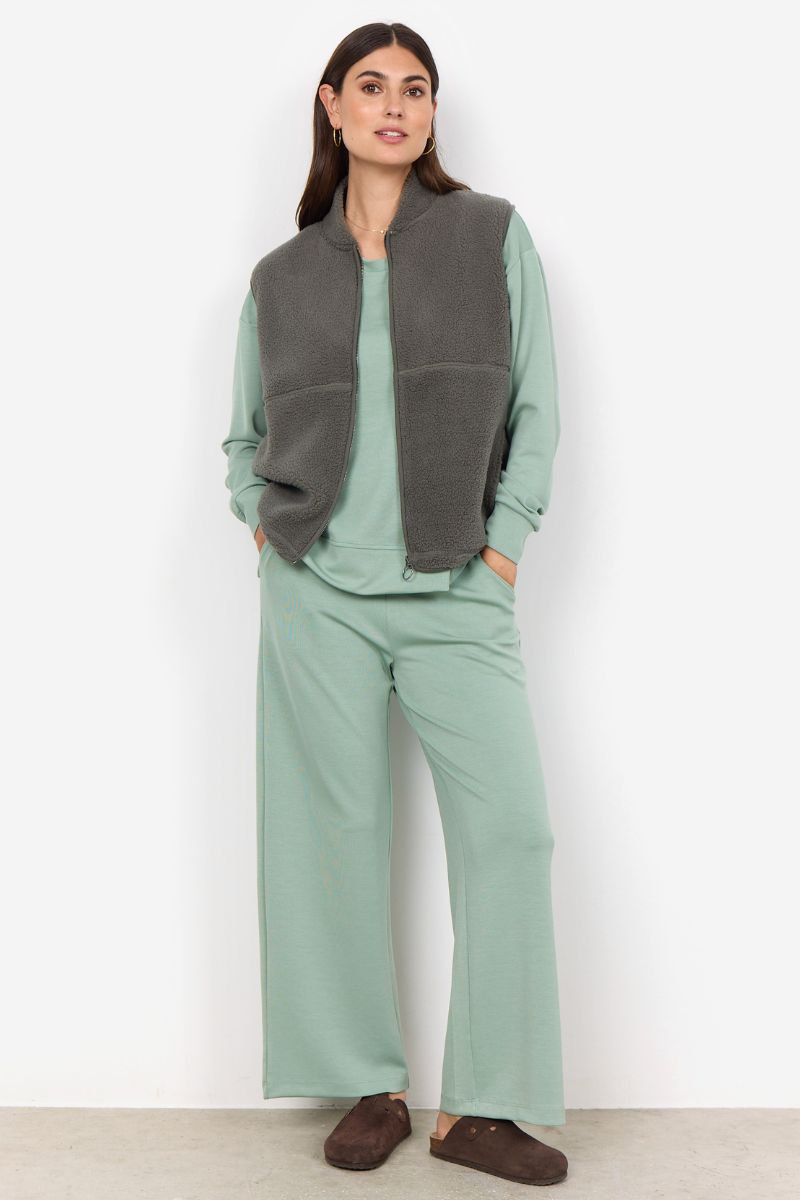 Ada Waistcoat | Army | Teddy vest fra French Laundry