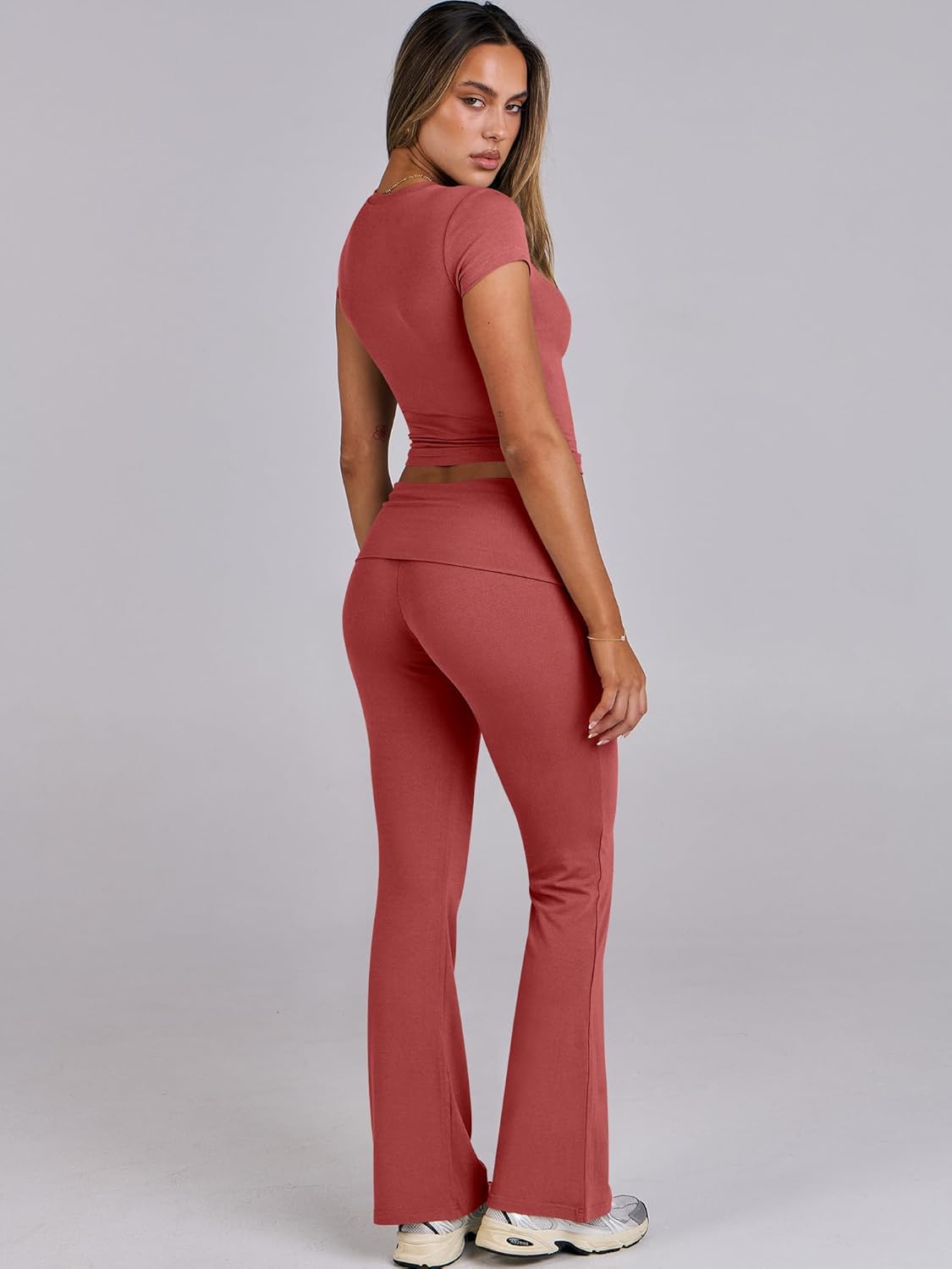ANRABESS DAME LONGWEAR – TRENDY 2-DELT SETT MED FLAREBUKSE &amp; CROP TOP