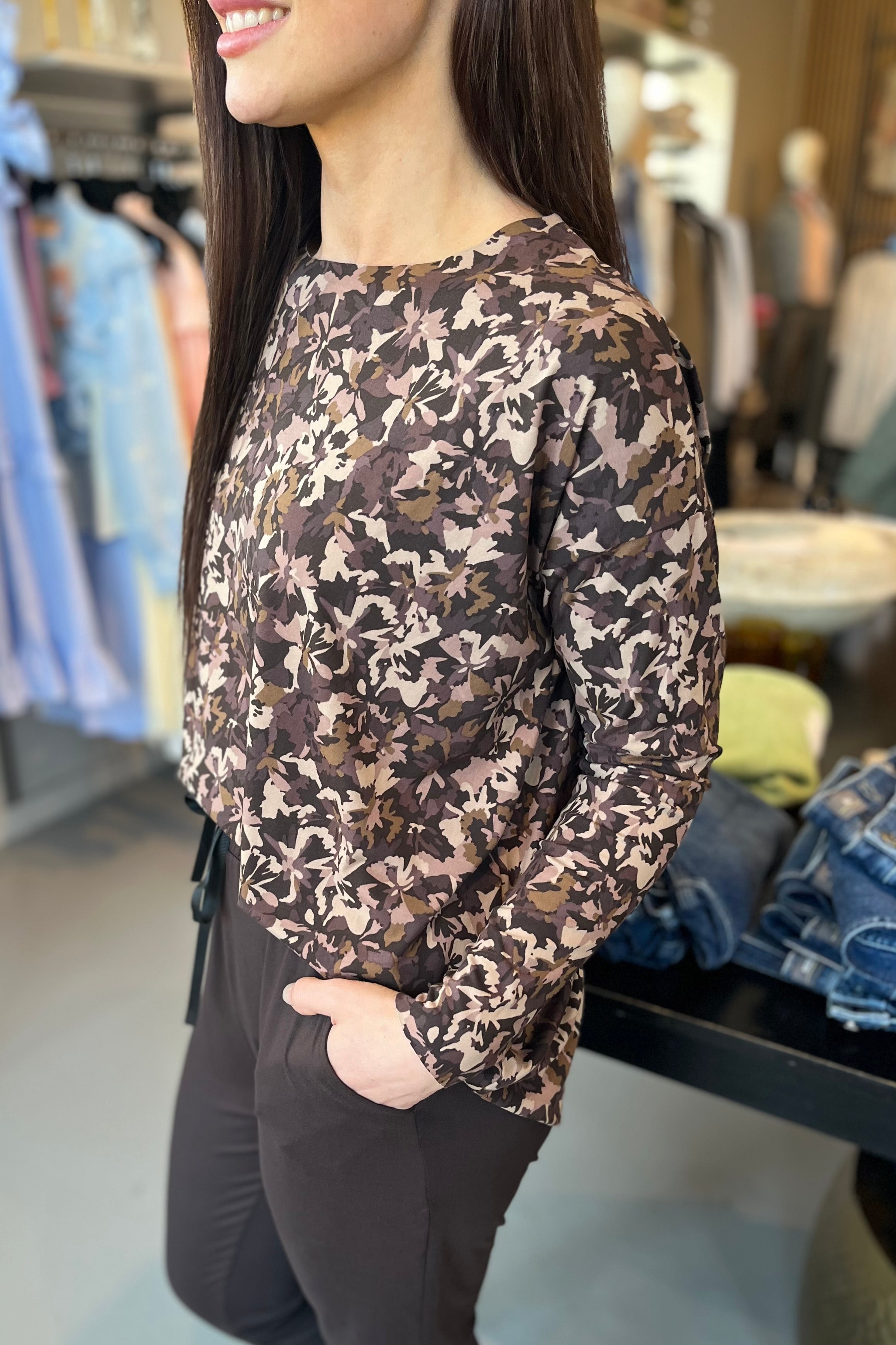 Alma Ls Top | Brown Camo Flower | Bluse fra Liberté