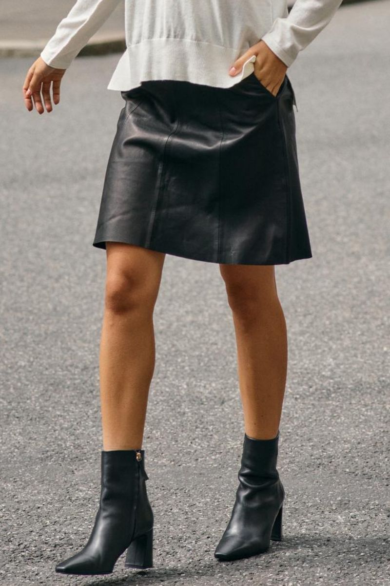 Adalyn Leather Skirt | Black | Nederdel fra Mos Mosh