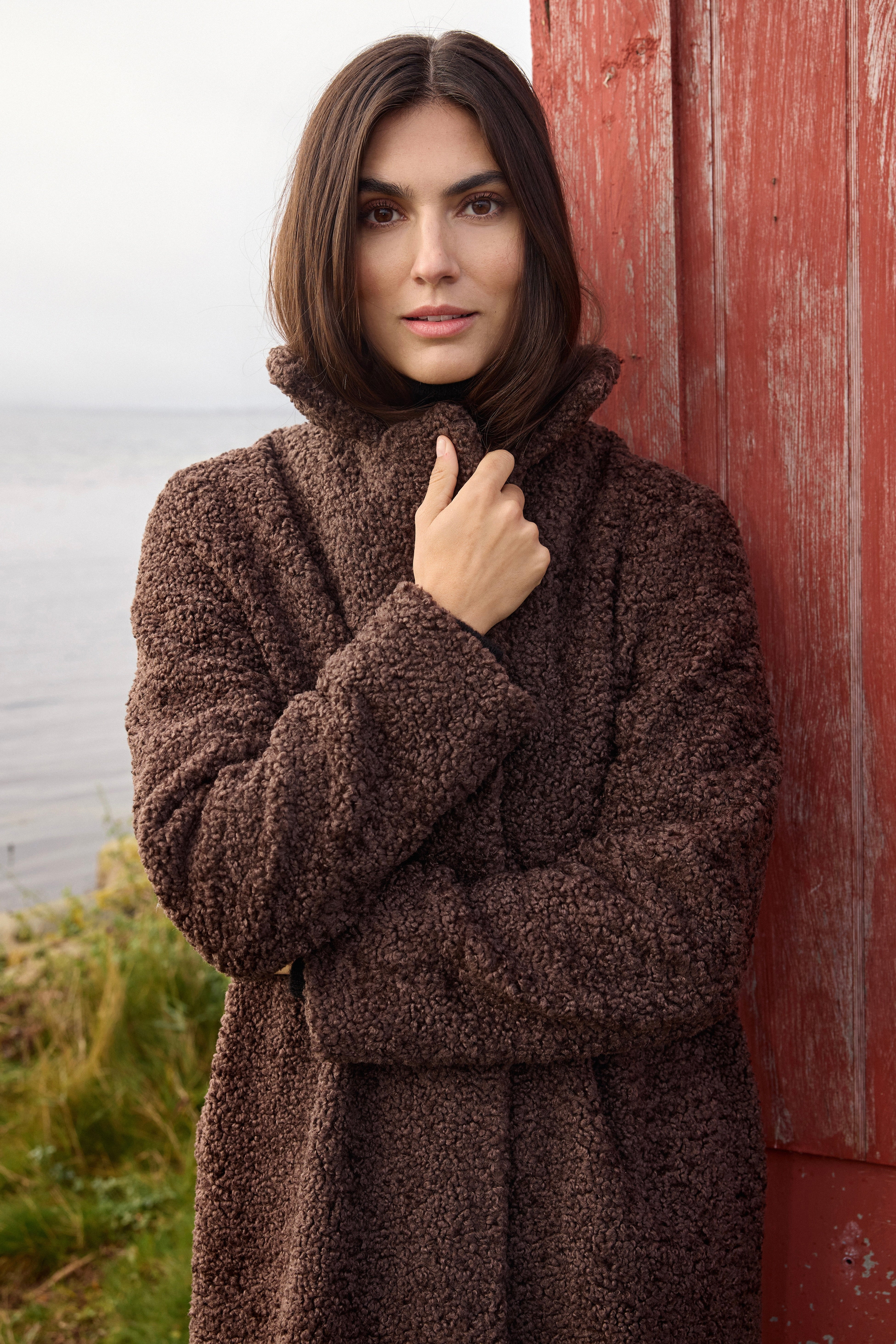 Addy FF Long Teddy Coat | Brun | Frakke fra French Laundry