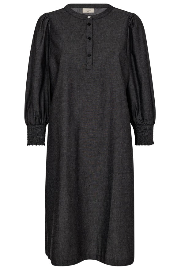 Aby Dress 205281 | Black Denim | Kjole fra Freequent