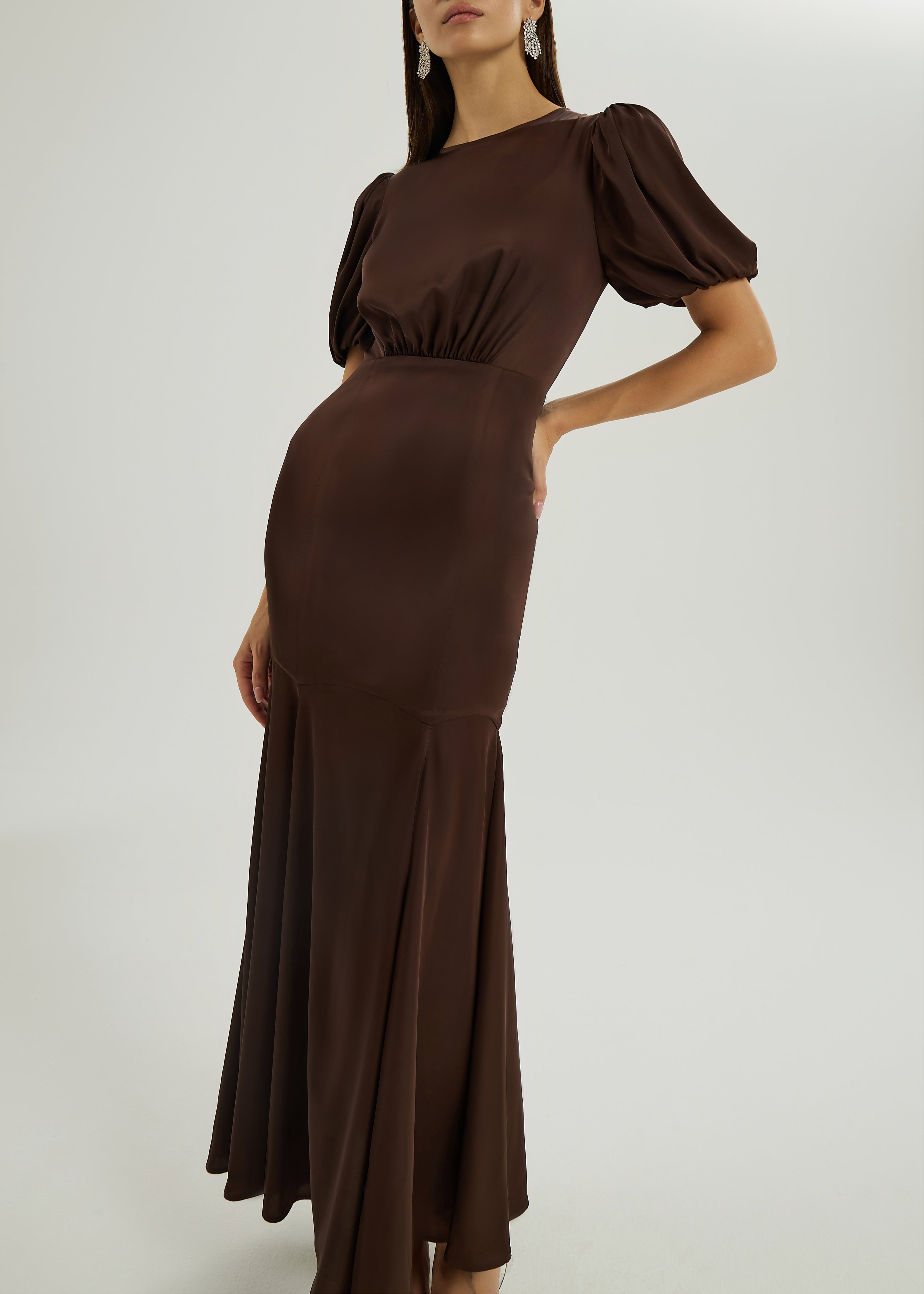 Sidney Sateng Maxikjole med Peplum | Kakao