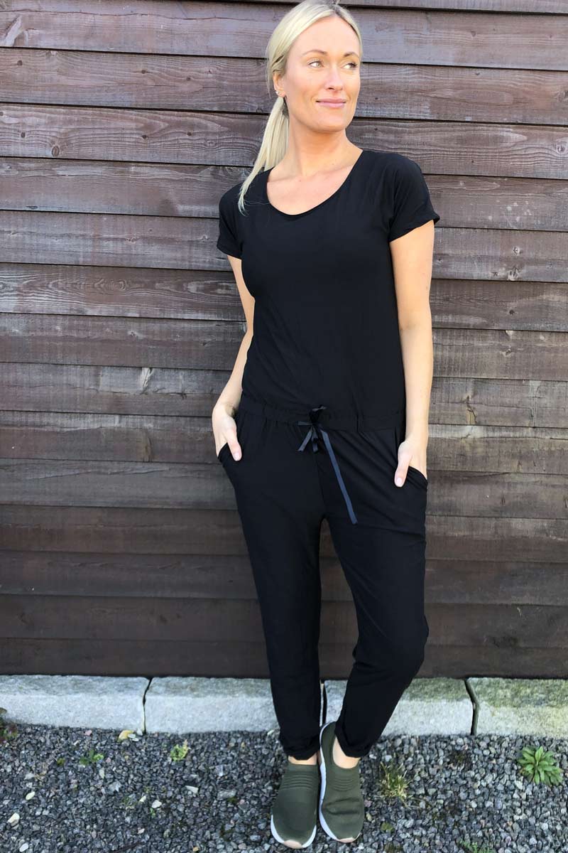 Alma Jumpsuit | Sort | Buksedragt fra Liberté Essentiel
