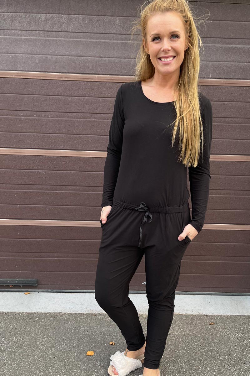 Alma LS Jumpsuit | Black | Buksedragt fra Liberté