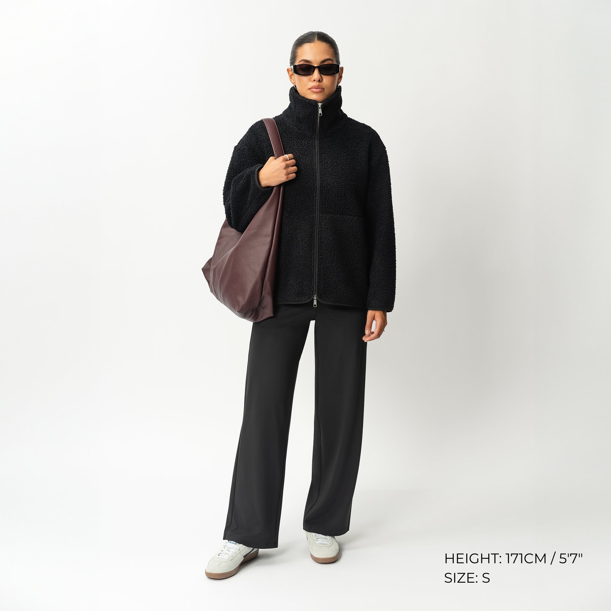 FLEECEJAKKE – KOSELIG KOMFORT MØTER ELEGANT STIL