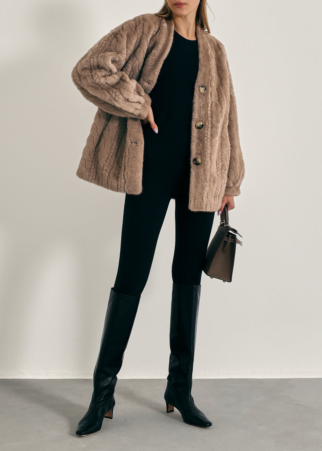 Vail Chic Pels Cardigan-Kåpe | Trøffel