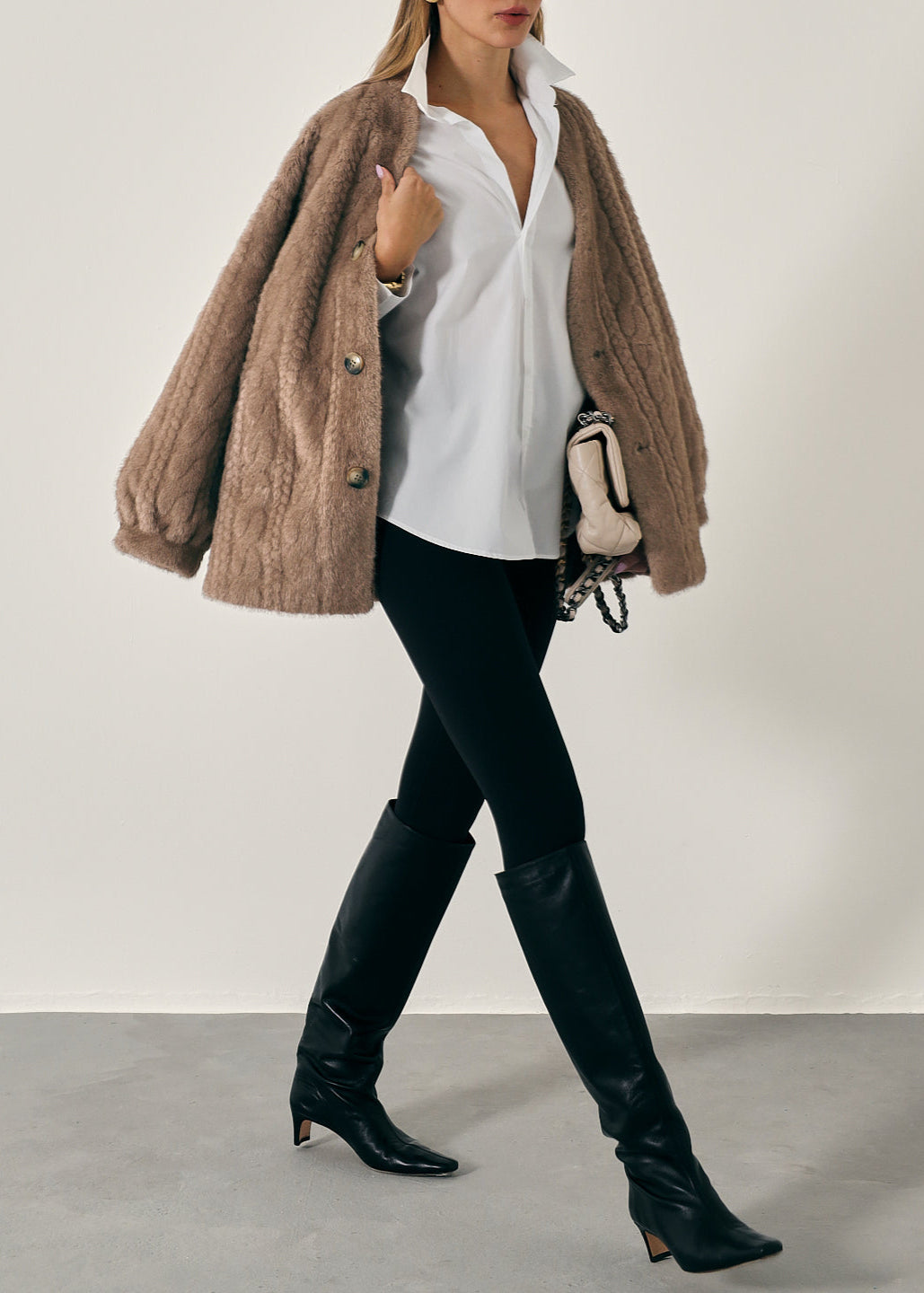 Vail Chic Pels Cardigan-Kåpe | Trøffel