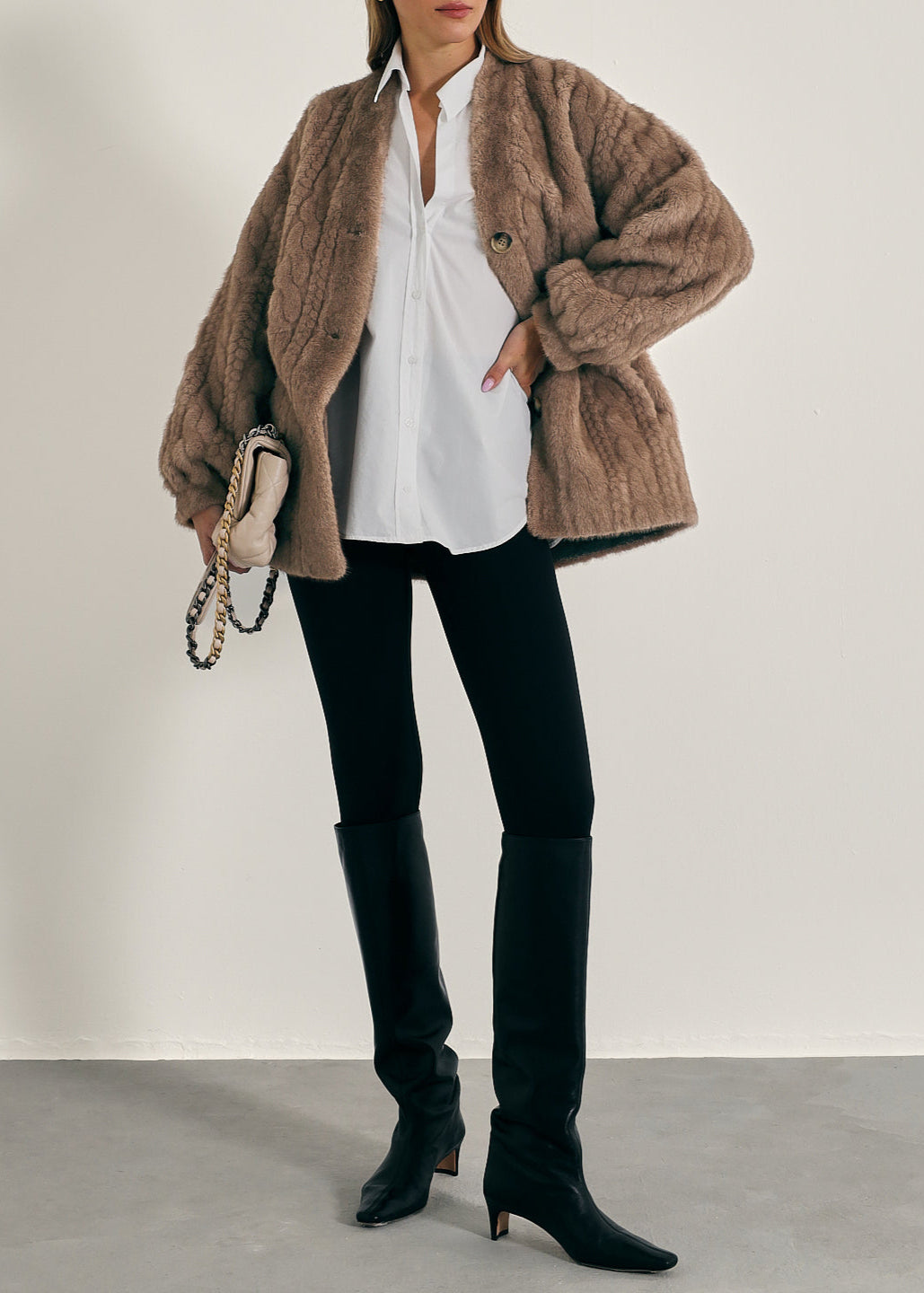 Vail Chic Pels Cardigan-Kåpe | Trøffel