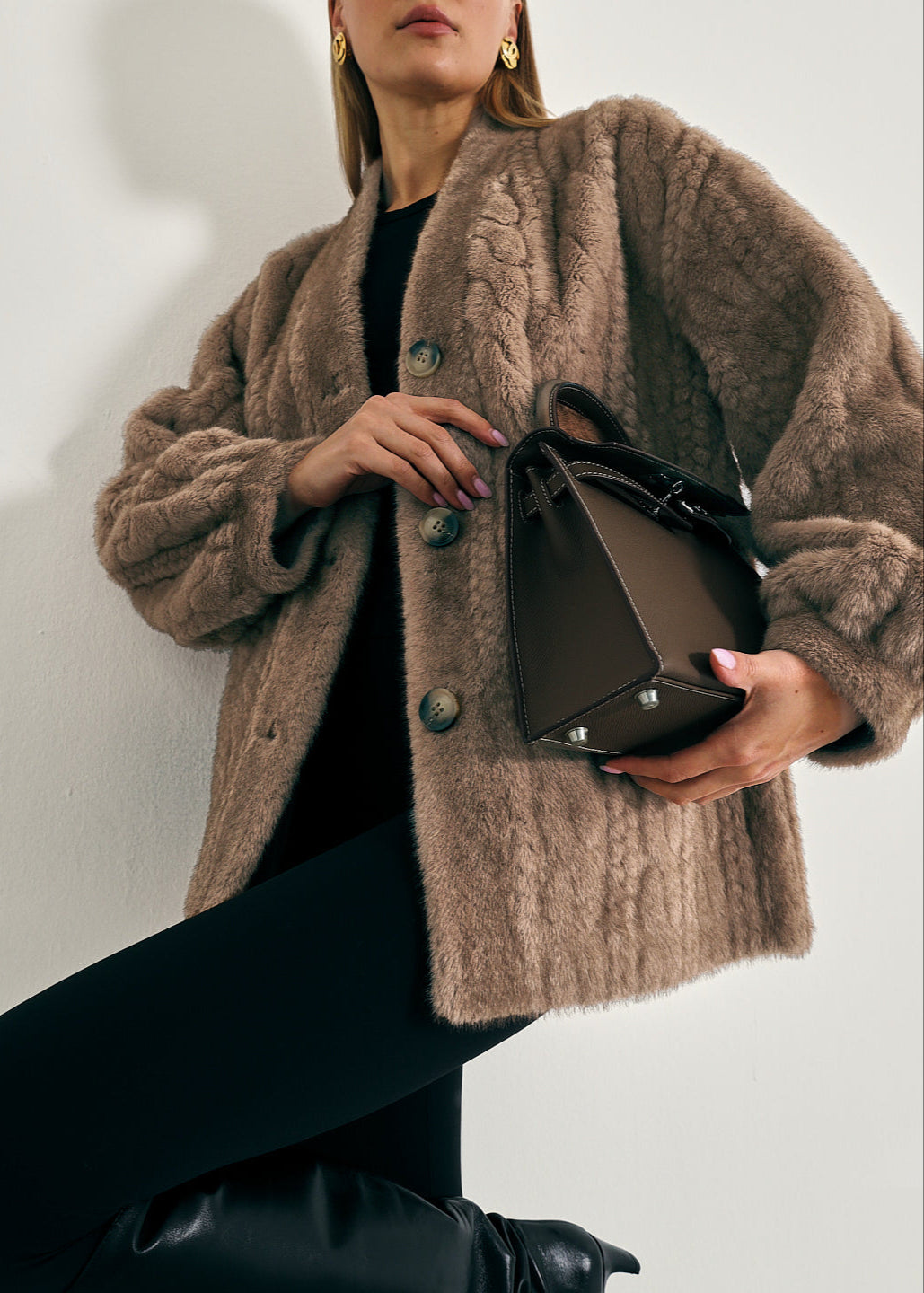 Vail Chic Pels Cardigan-Kåpe | Trøffel