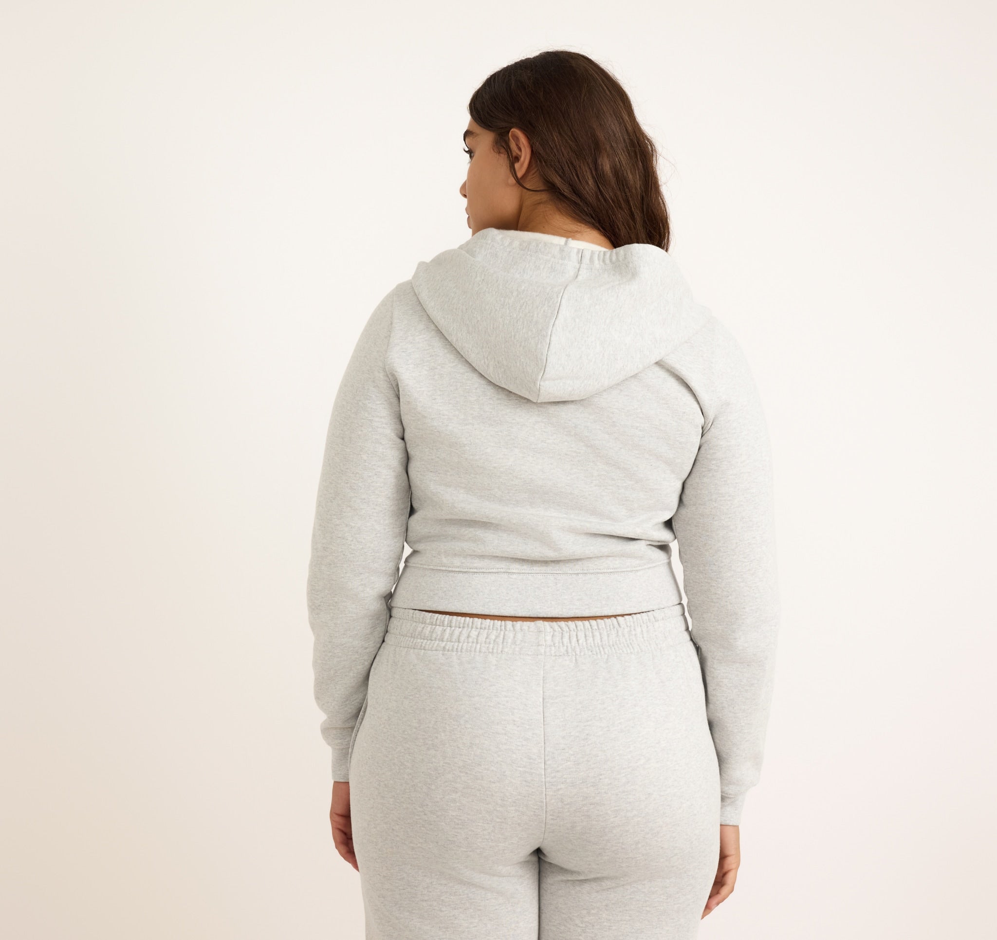 HELG CROP GLIDELÅS HETTEGENSER | TRENDY CHIC CROPPED HETTEJAKKE FOR DAME