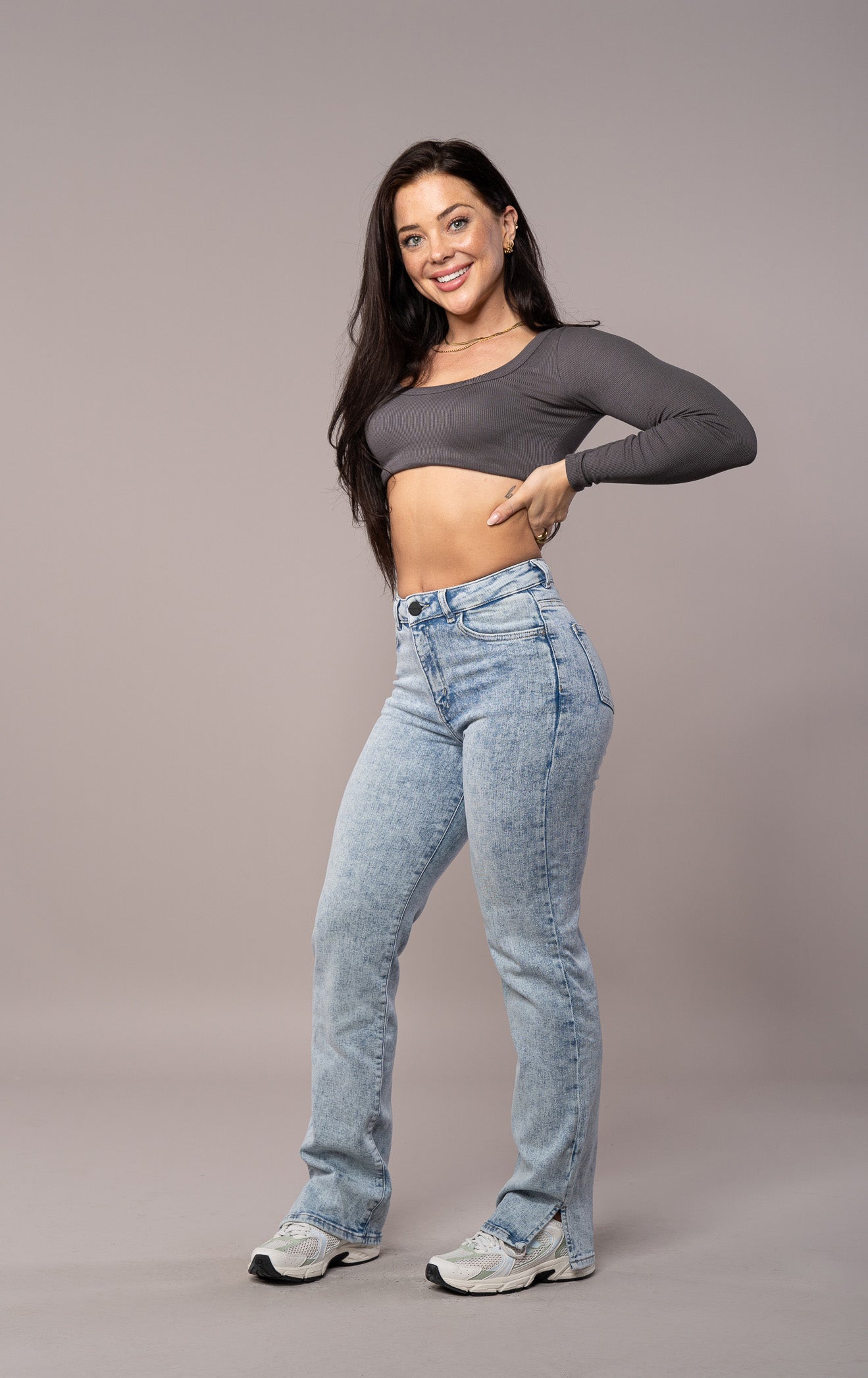 DAME JEANS MED RETT PASSFORM – 80-tallet BLÅ