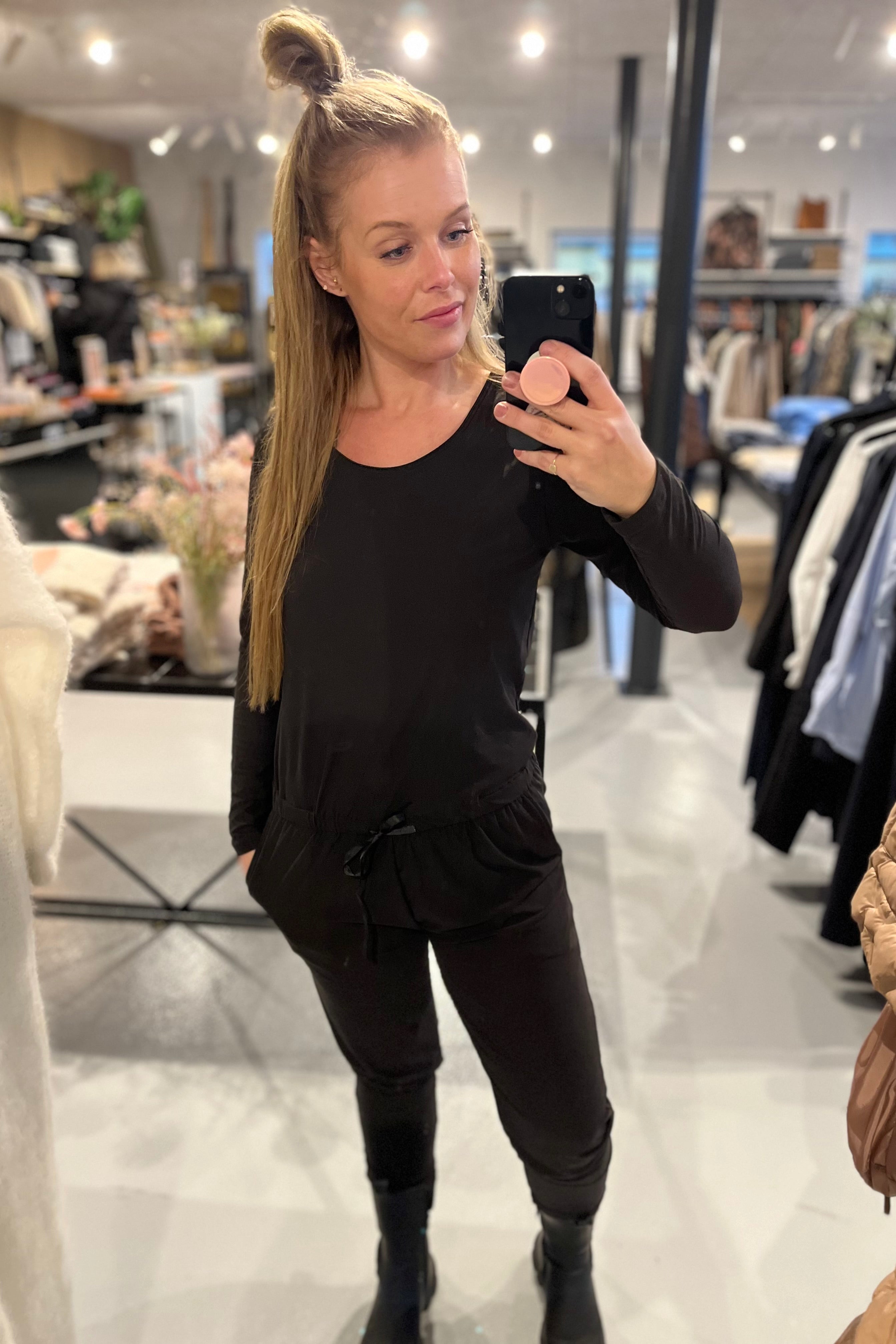 Alma LS Jumpsuit | Black | Buksedragt fra Liberté