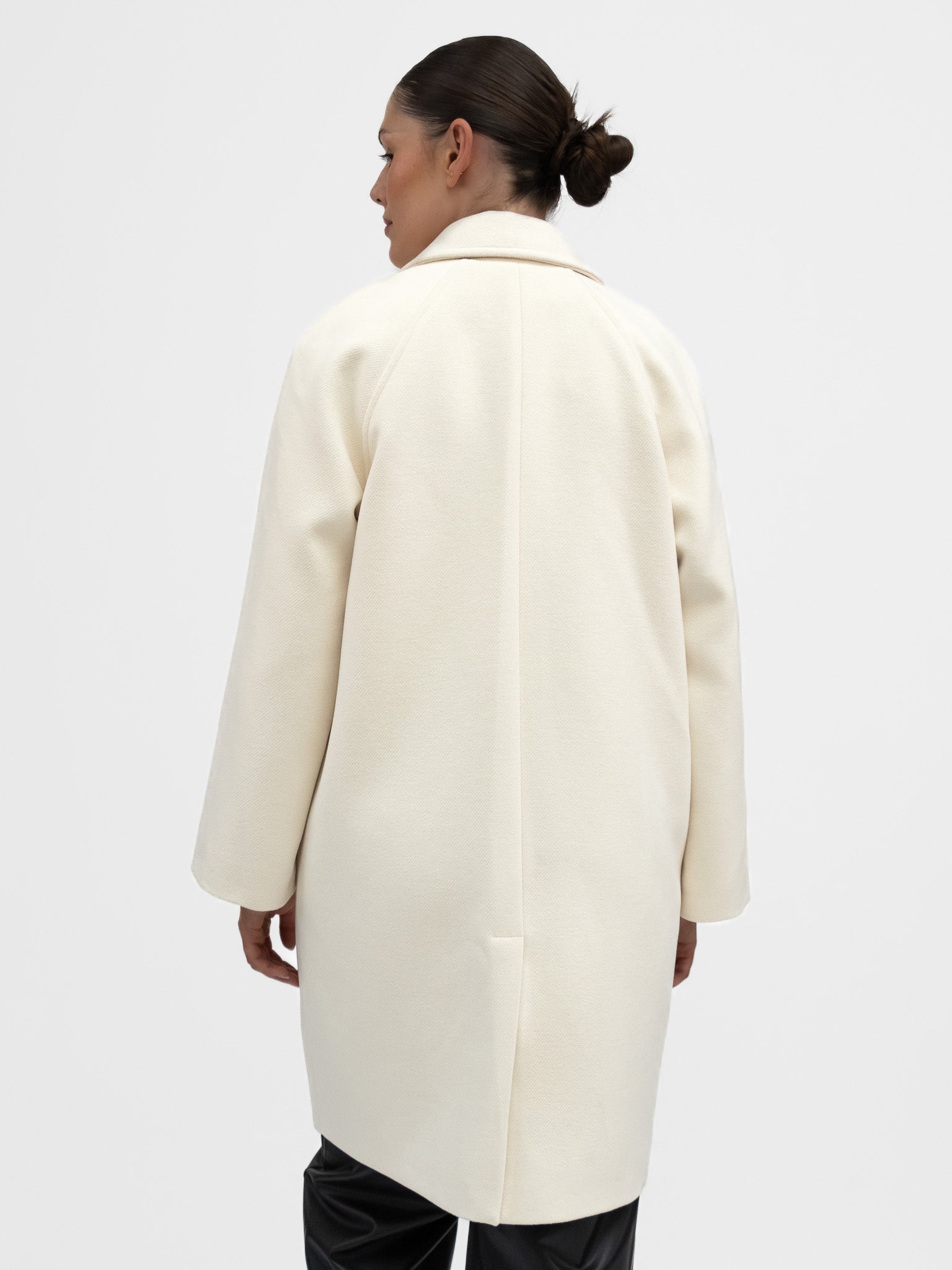 Kelly ¾ lang kåpe – krem | trendy chic oversize vinterkåpe