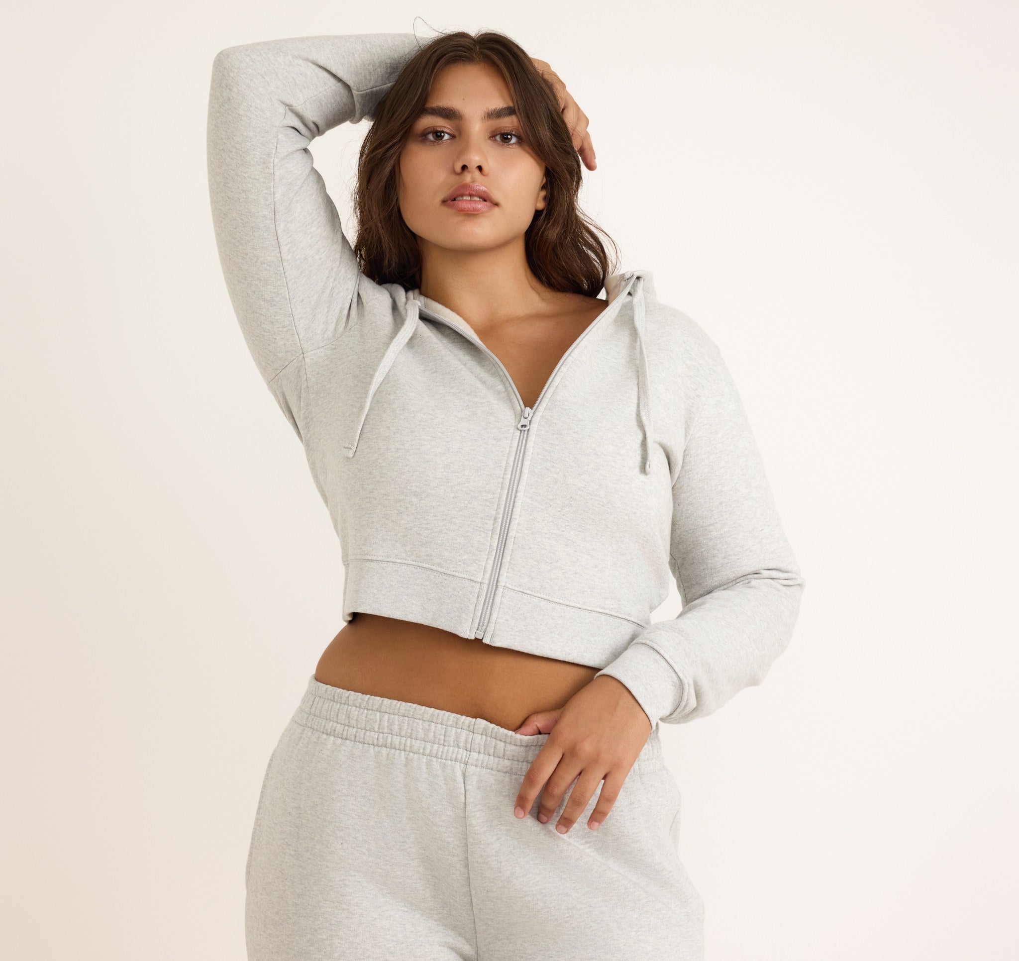 HELG CROP GLIDELÅS HETTEGENSER | TRENDY CHIC CROPPED HETTEJAKKE FOR DAME